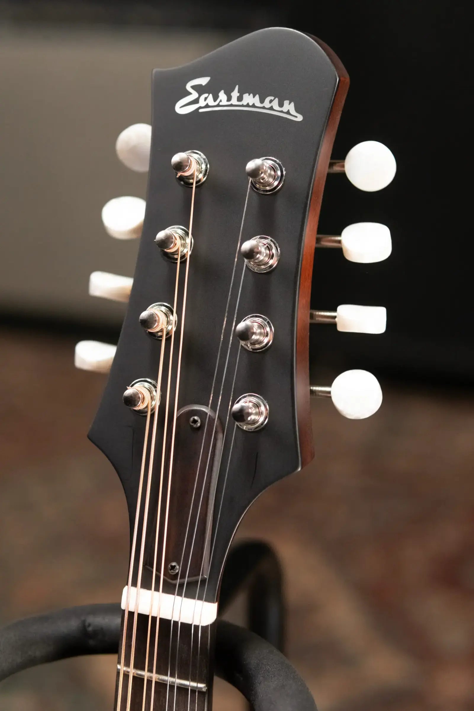 Eastman MD305 A-Style Mandolin - Classic Finish with Soft Case