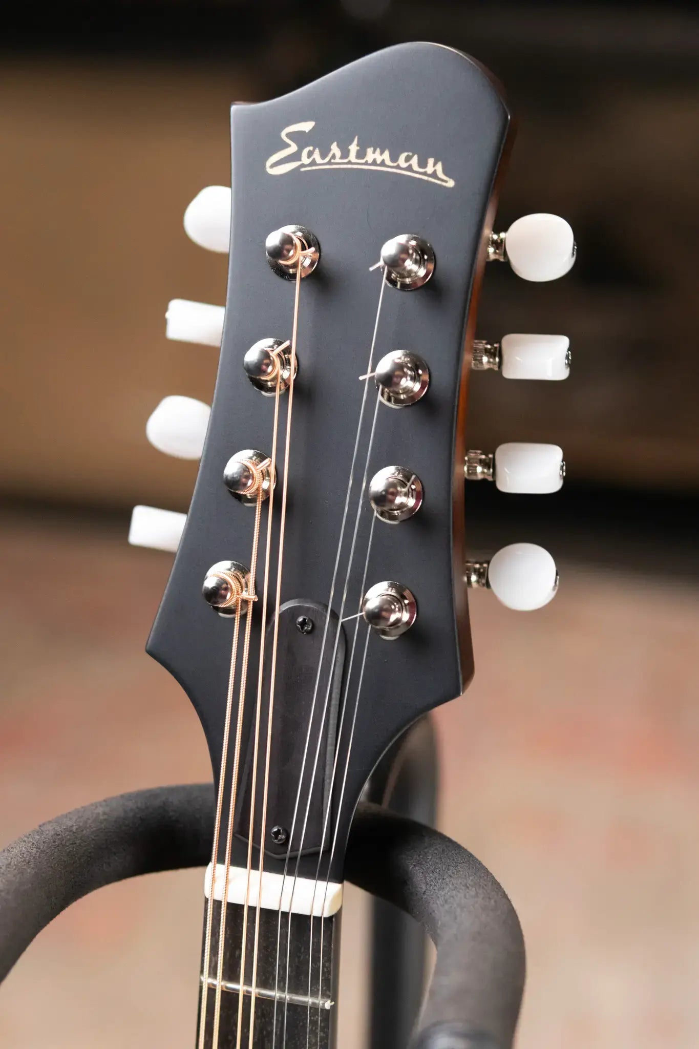 Eastman MD305 A-Style Mandolin - Classic Finish with Soft Case