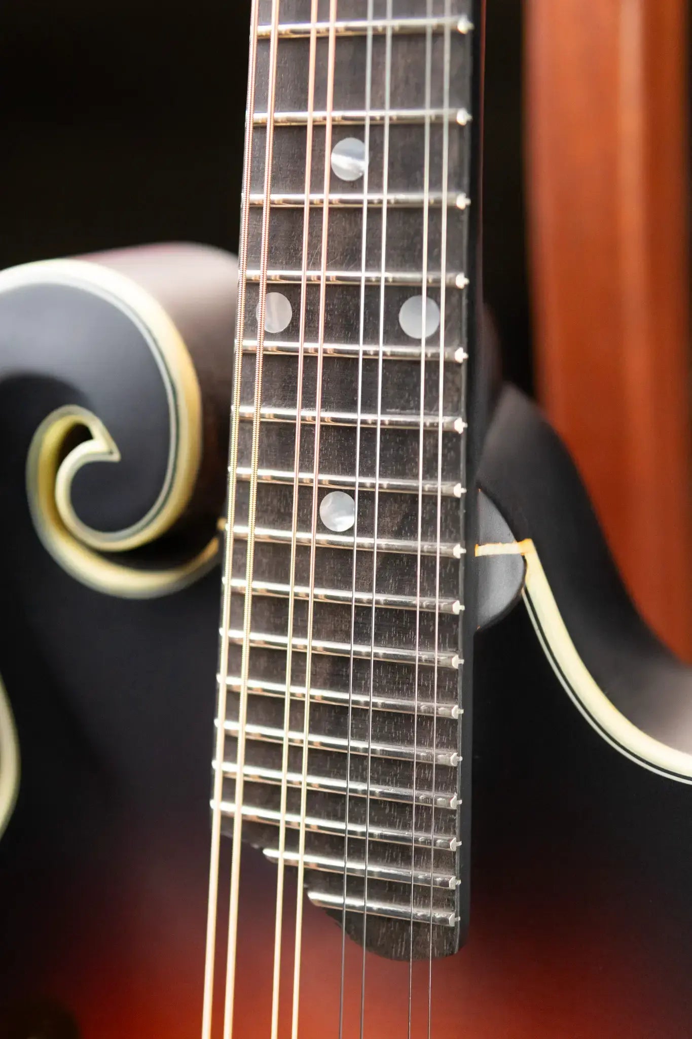 Eastman MD315E-SB F-Style Acoustic/Electric Mandolin - Sunburst with Gig Bag