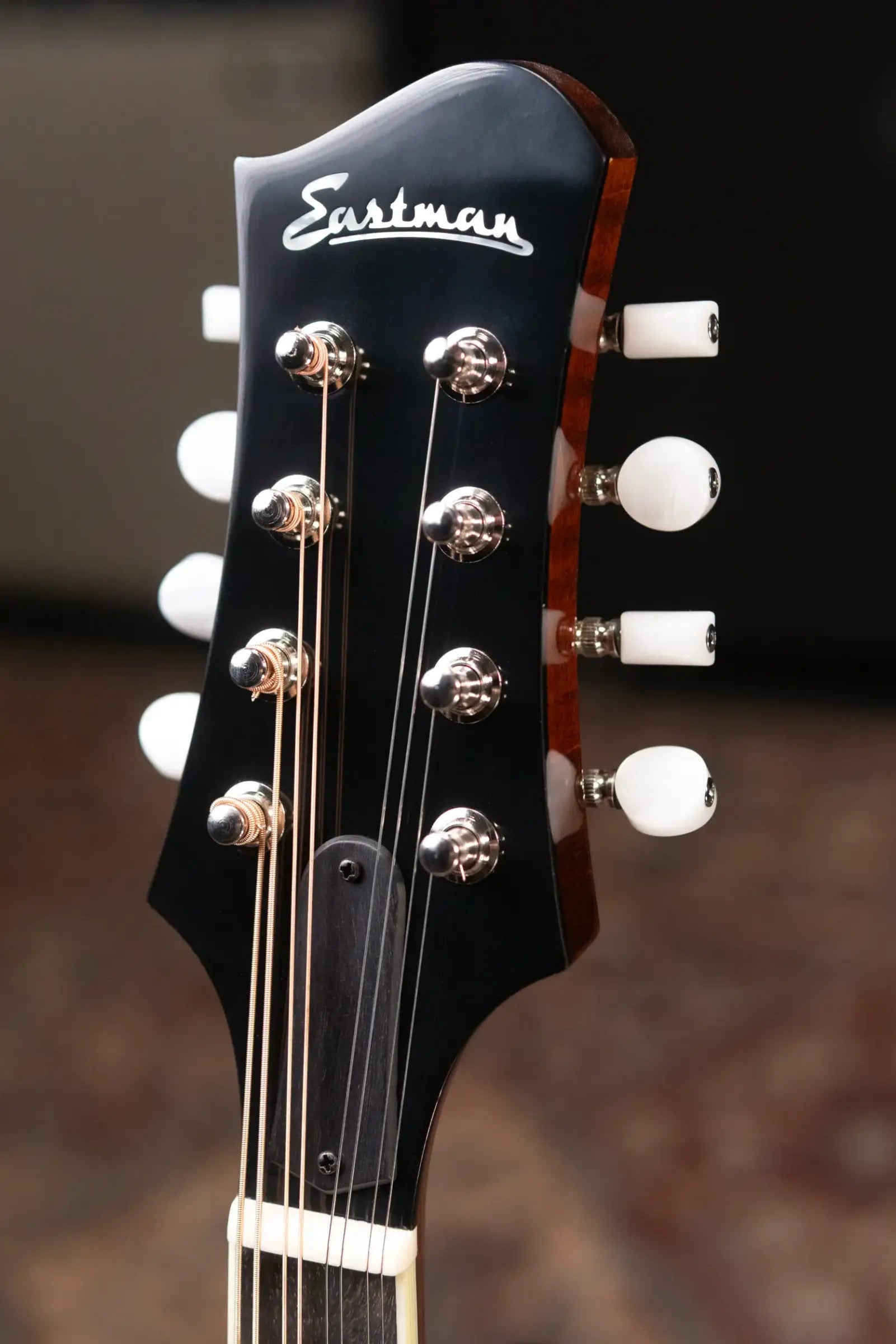 Eastman MD505-CS A-Style Mandolin - Classic Sunburst With Hardshell Case