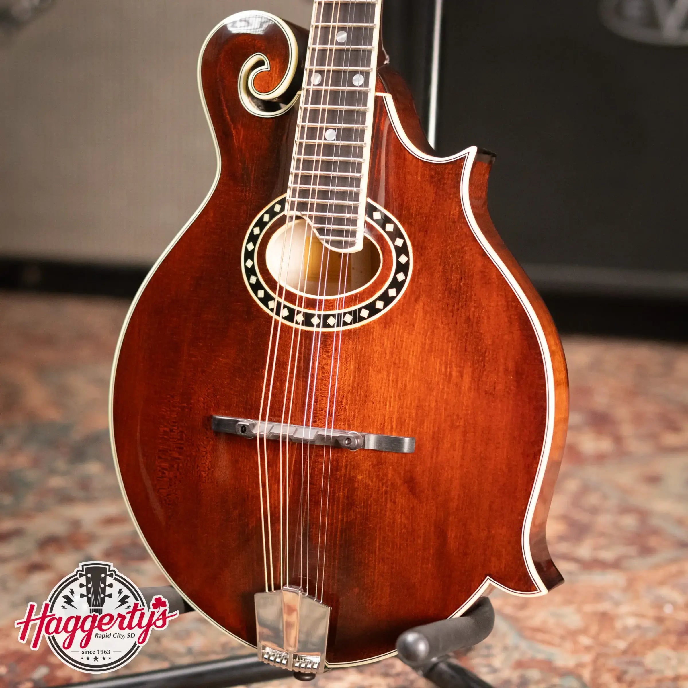 Eastman MD514 F-Style Mandolin with Hardshell Case