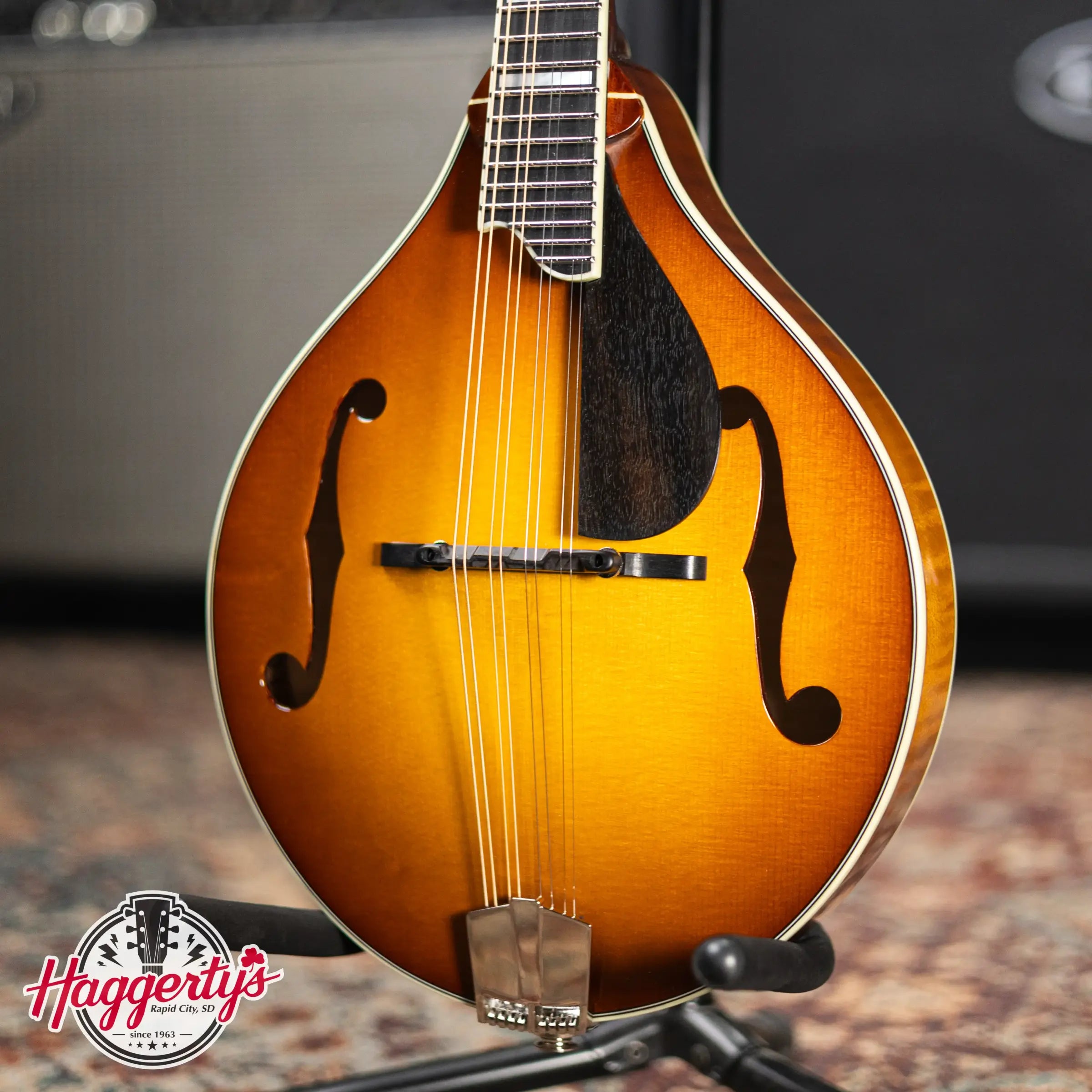 Eastman MD605-GB A-Style Acoustic/Electric Mandolin - Gold Burst with Hardshell Case