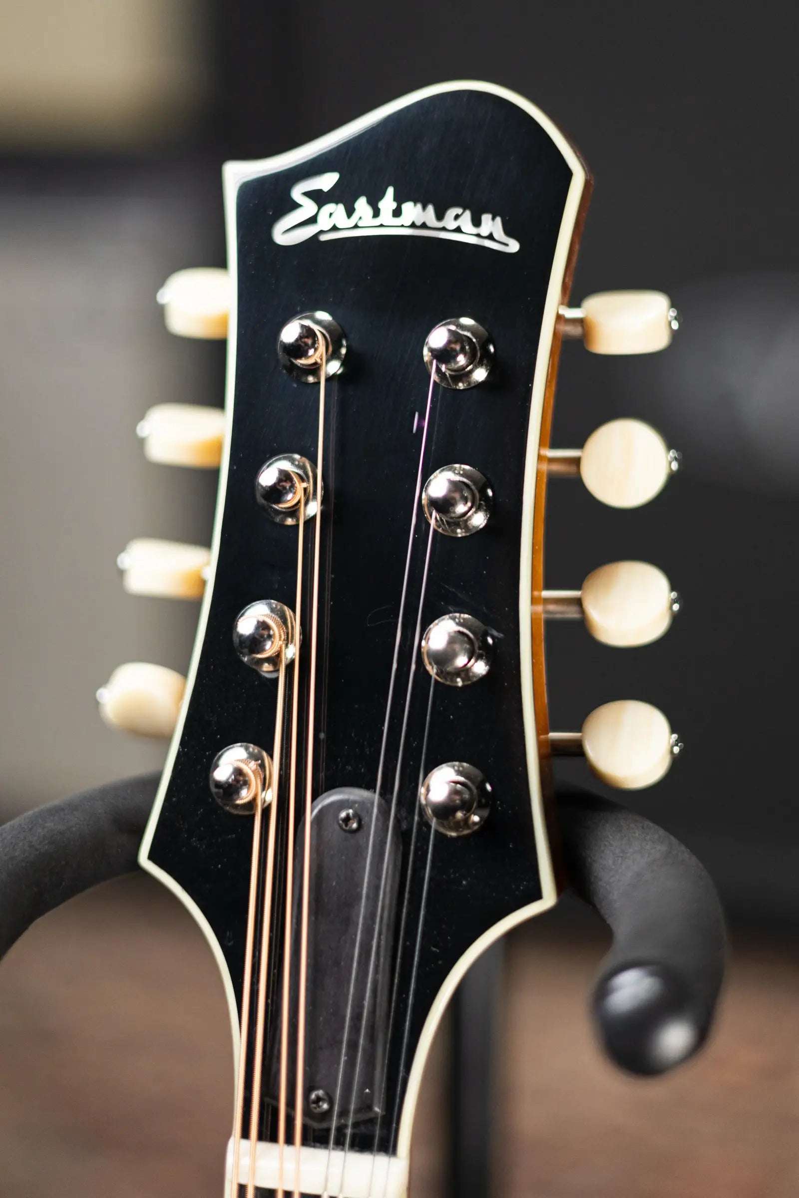 Eastman MD605-GB A-Style Acoustic/Electric Mandolin - Gold Burst with Hardshell Case