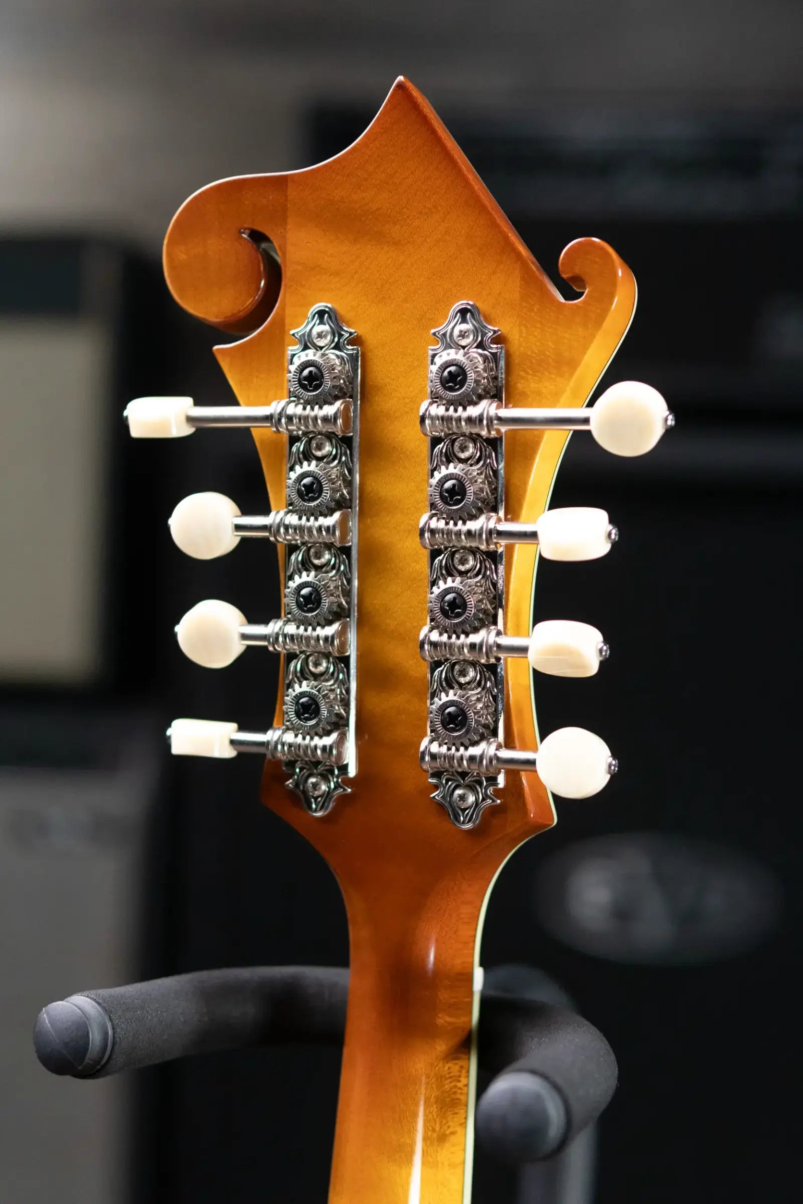 Eastman MD615-GB F-Style Acoustic/Electric Mandolin - Goldburst with Hardshell Case