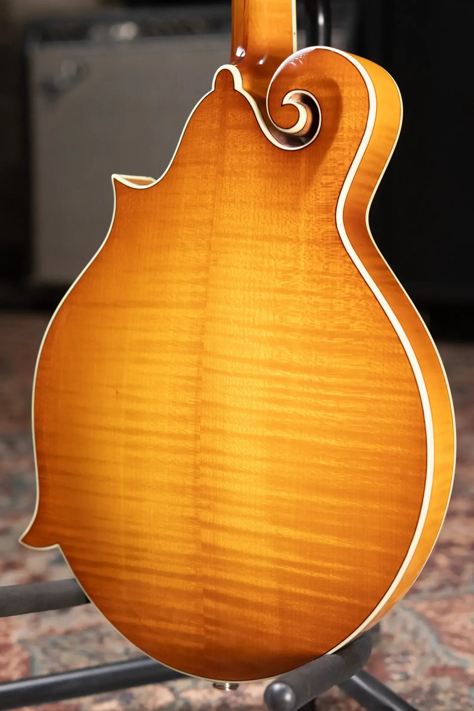 Eastman MD615-GB F Style Mandolin - Goldburst with Hardshell Case