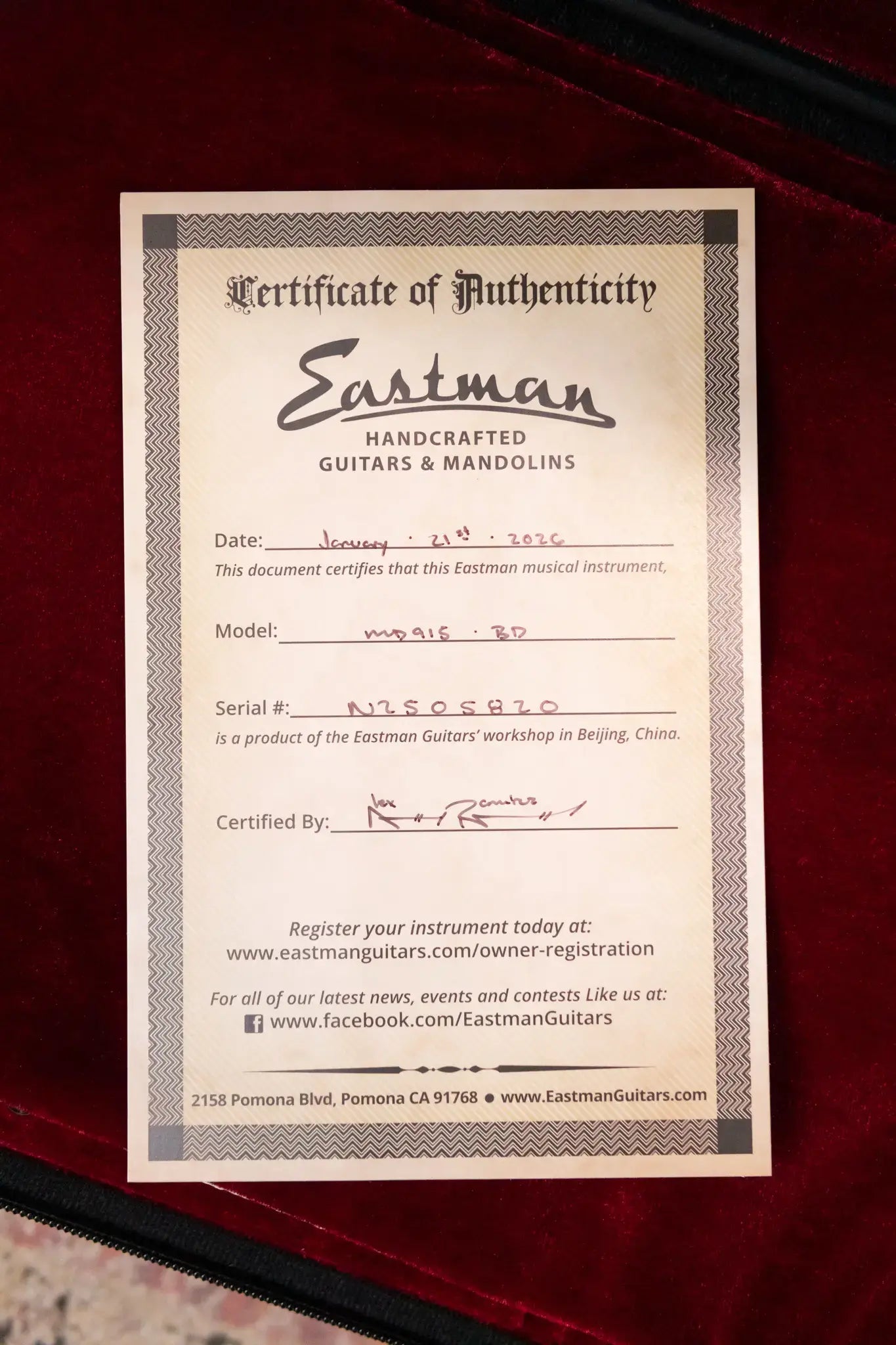 Eastman MD915-BD F-Style Mandolin - Blonde with Hardshell Case