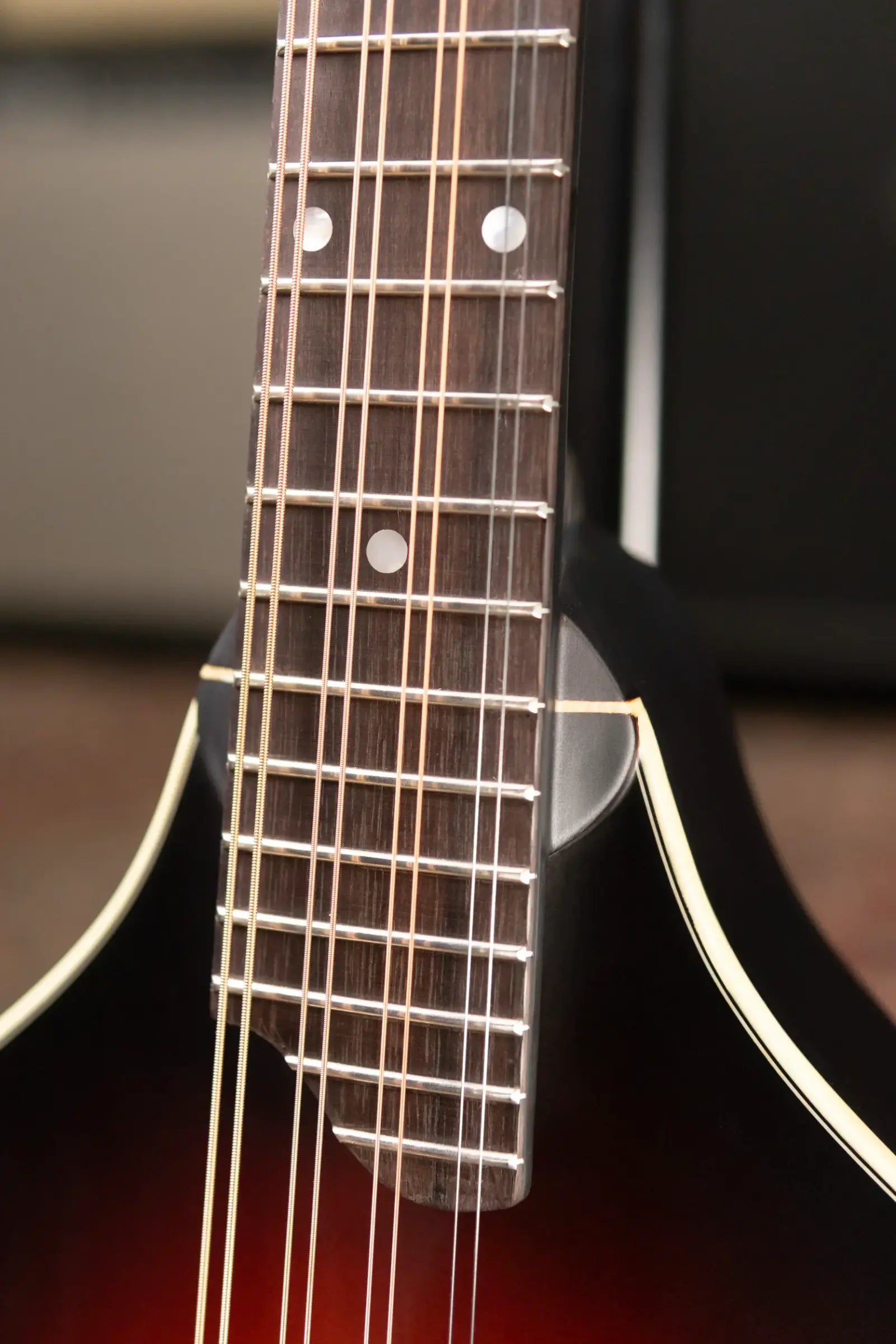 Eastman MDO305E-SB Octave Mandolin A-Style with K&K Pickup and Gig Bag