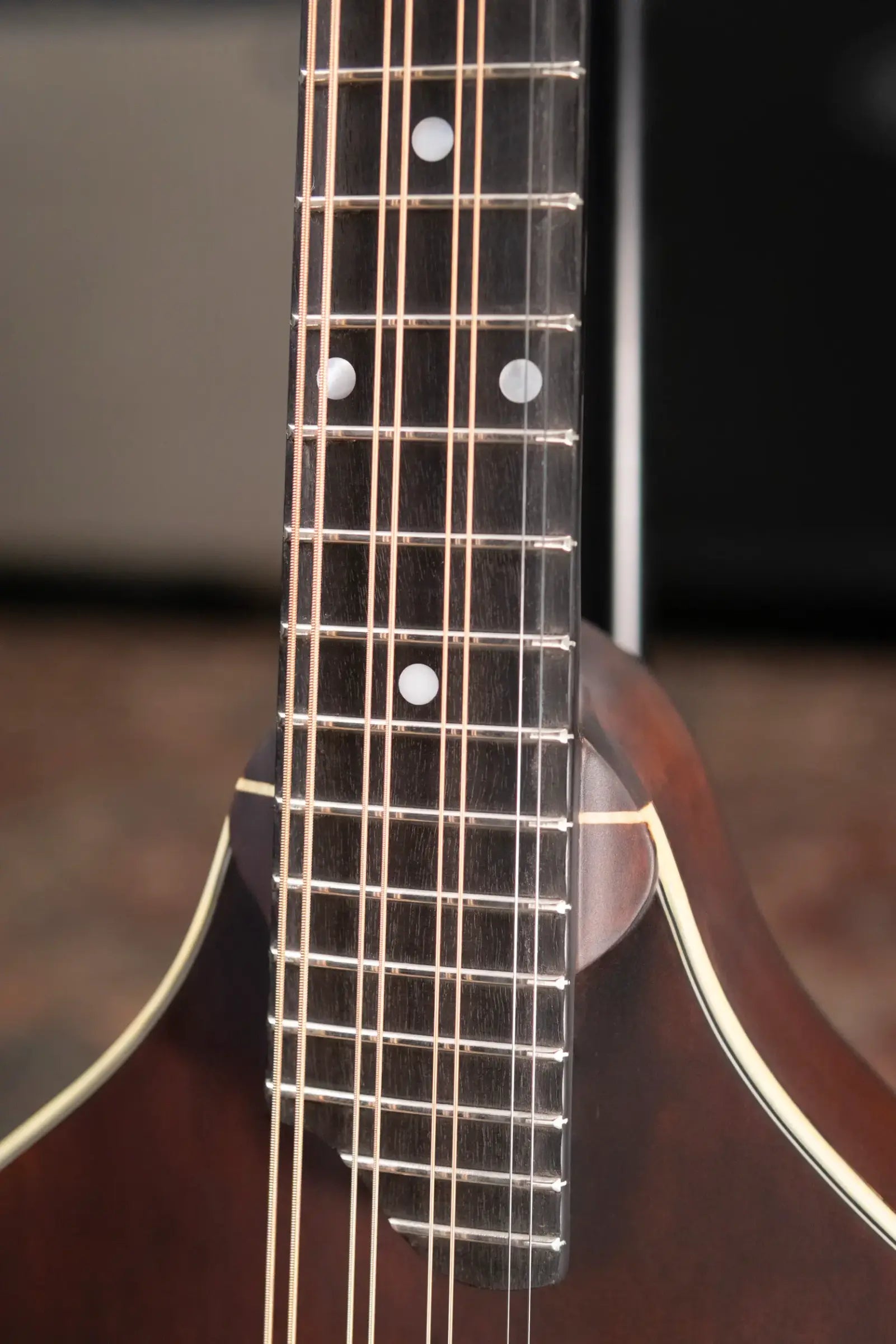 Eastman MDO305 Octave Mandolin A-Style with Soft Case