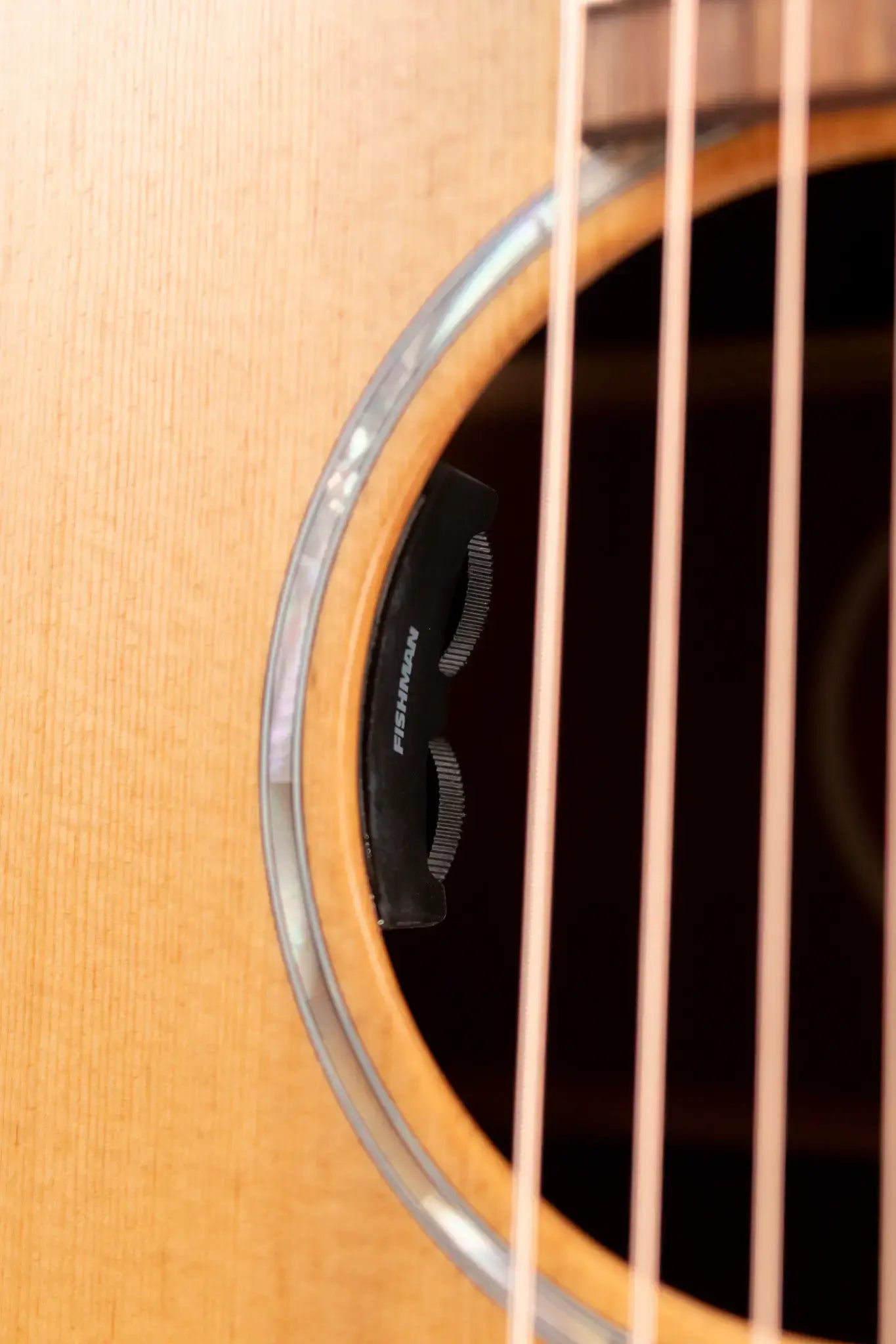 Eastman PCH1-GACE Grand Auditorium Acoustic/Electric Guitar with Gig Bag