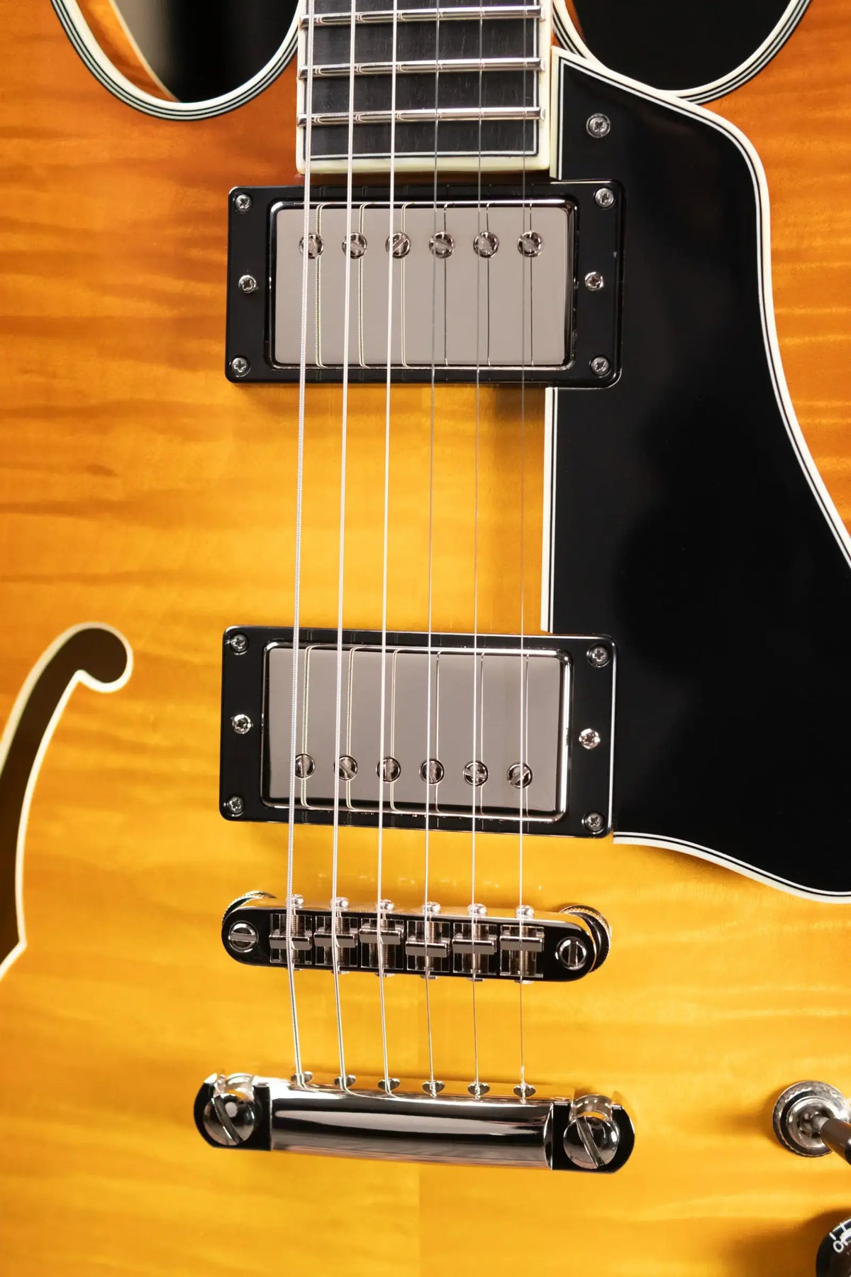 Eastman T486-GB Thinline Semi-hollowbody Electric Guitar - Goldburst with Hardshell Case