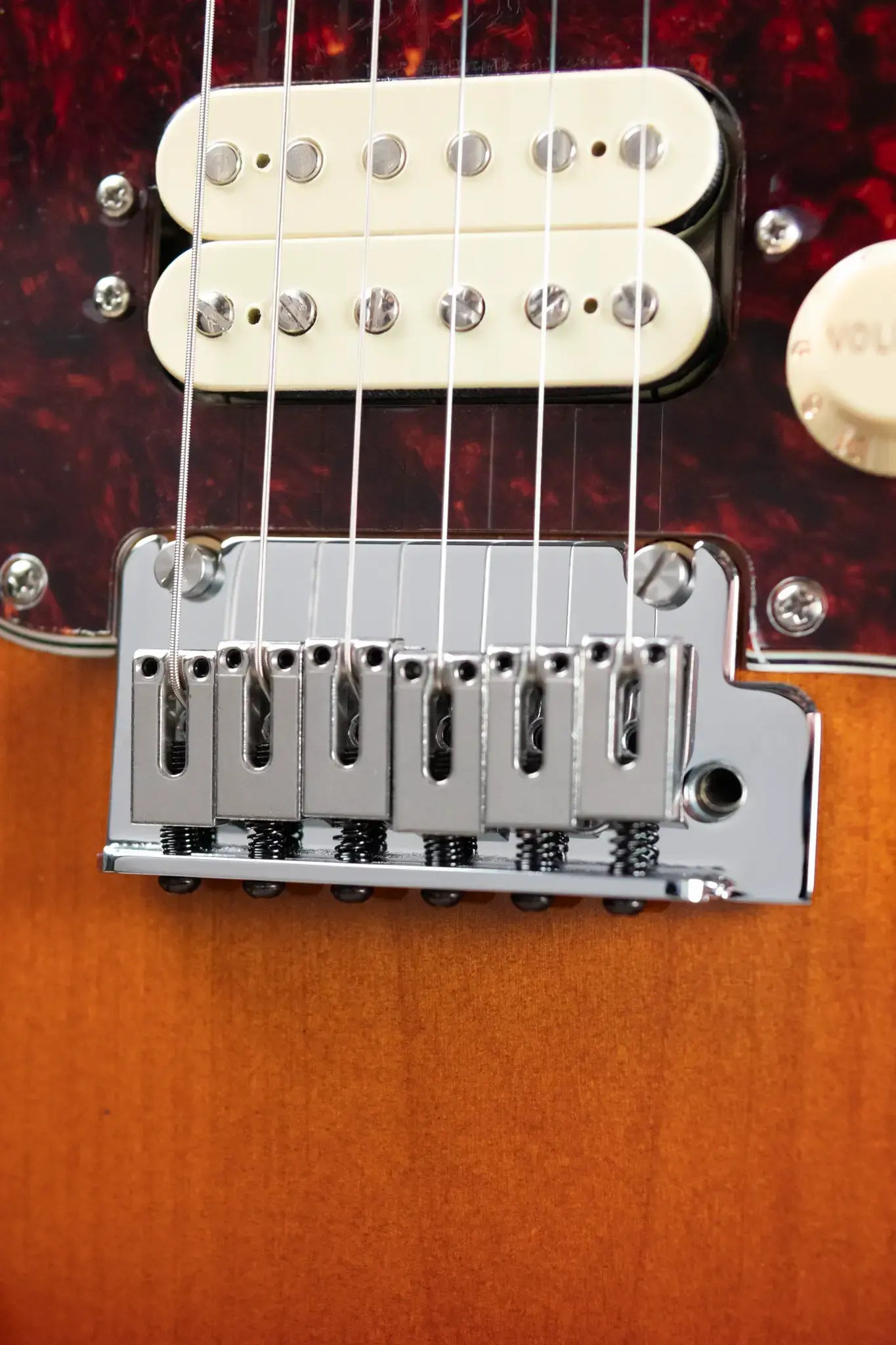 Fender Player II Modified Stratocaster HSS, Maple Fingerboard - 3-Color Sunburst with Deluxe Gig Bag