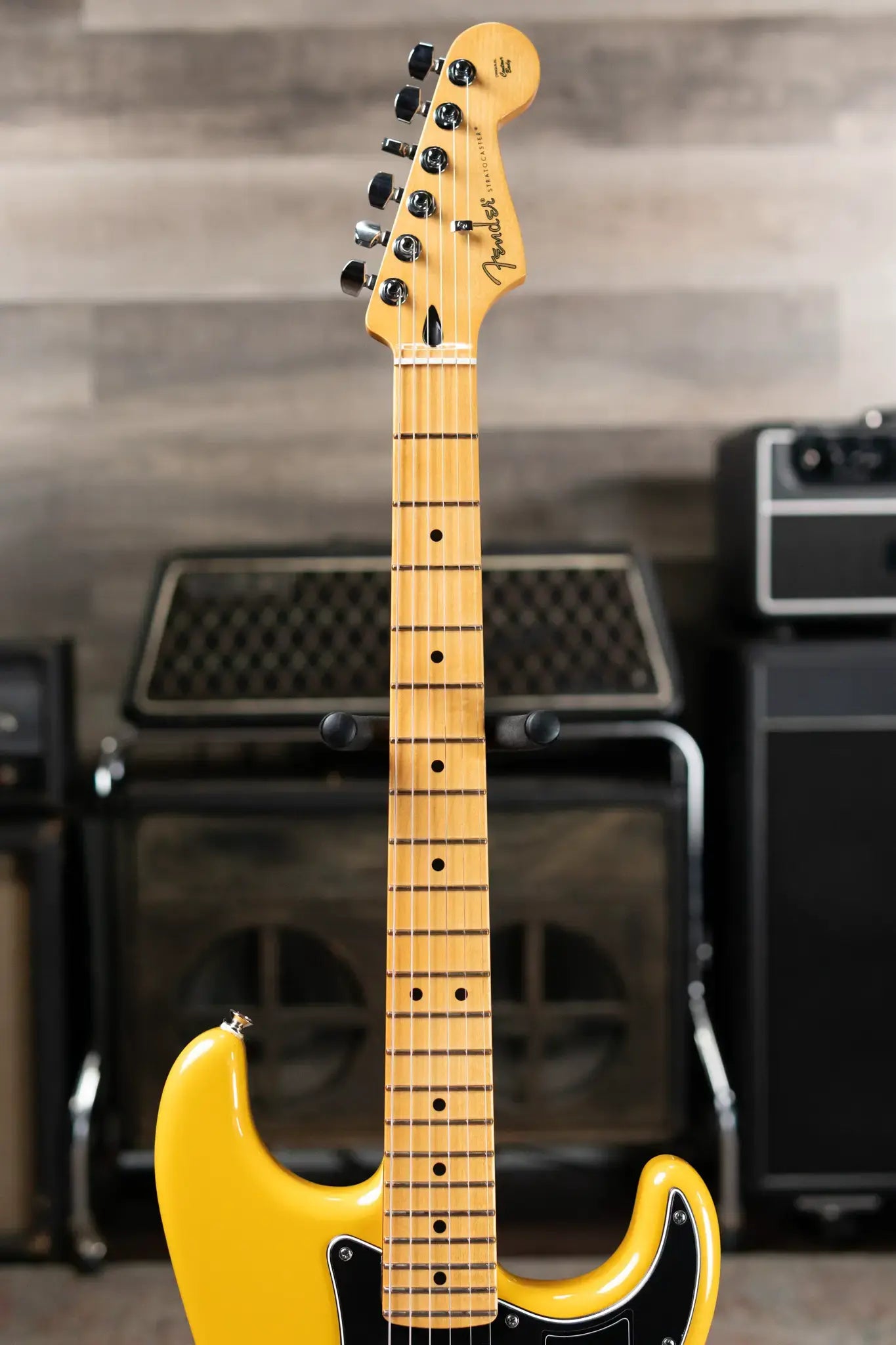 Fender Player II Modified Stratocaster, Maple Fingerboard - Sunshine Yellow with Deluxe Gig Bag