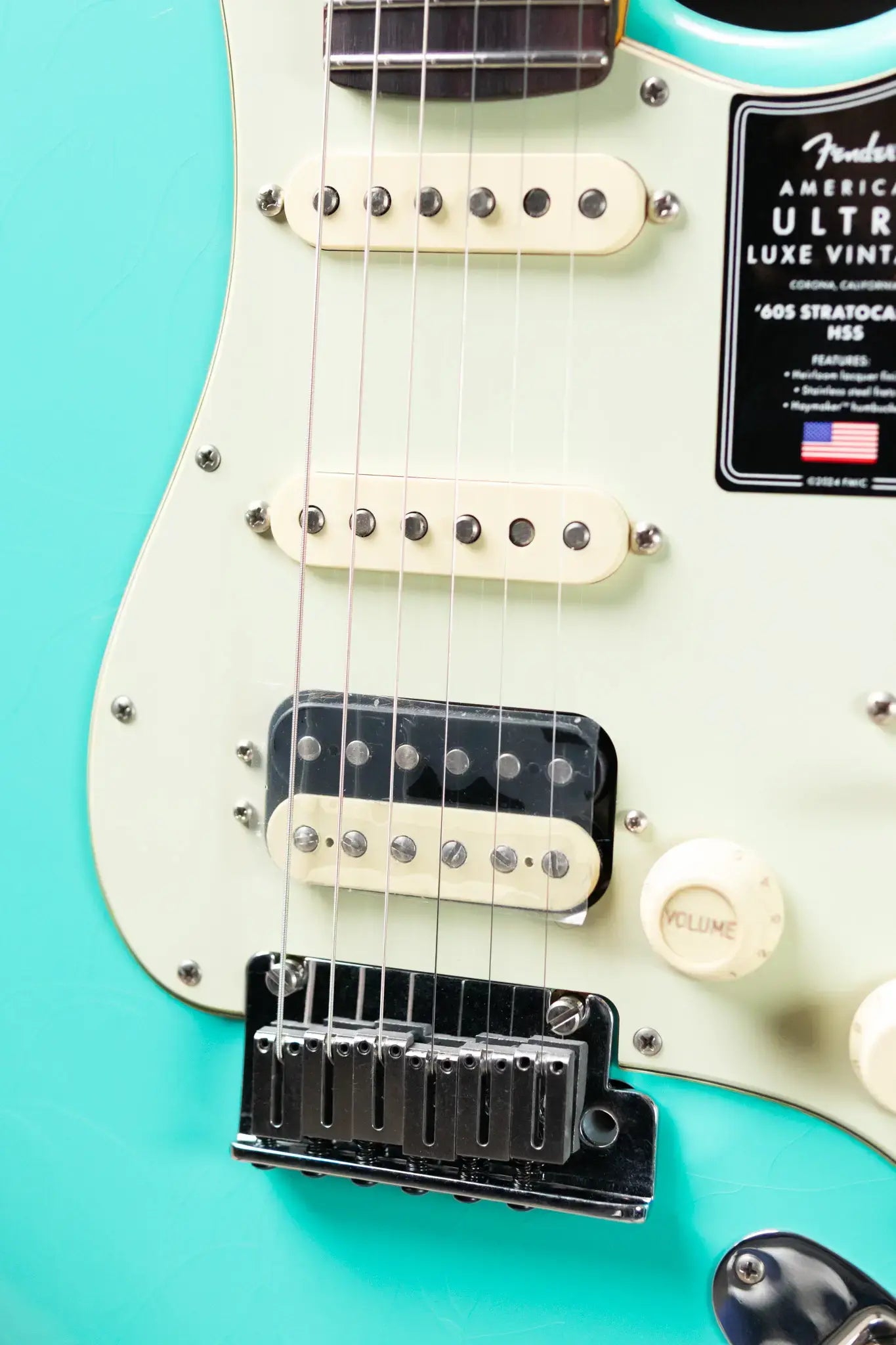 Fender American Ultra Luxe '60s Stratocaster HSS, Rosewood Fingerboard Electric Guitar - Sea Foam Green with Deluxe Hardshell Case
