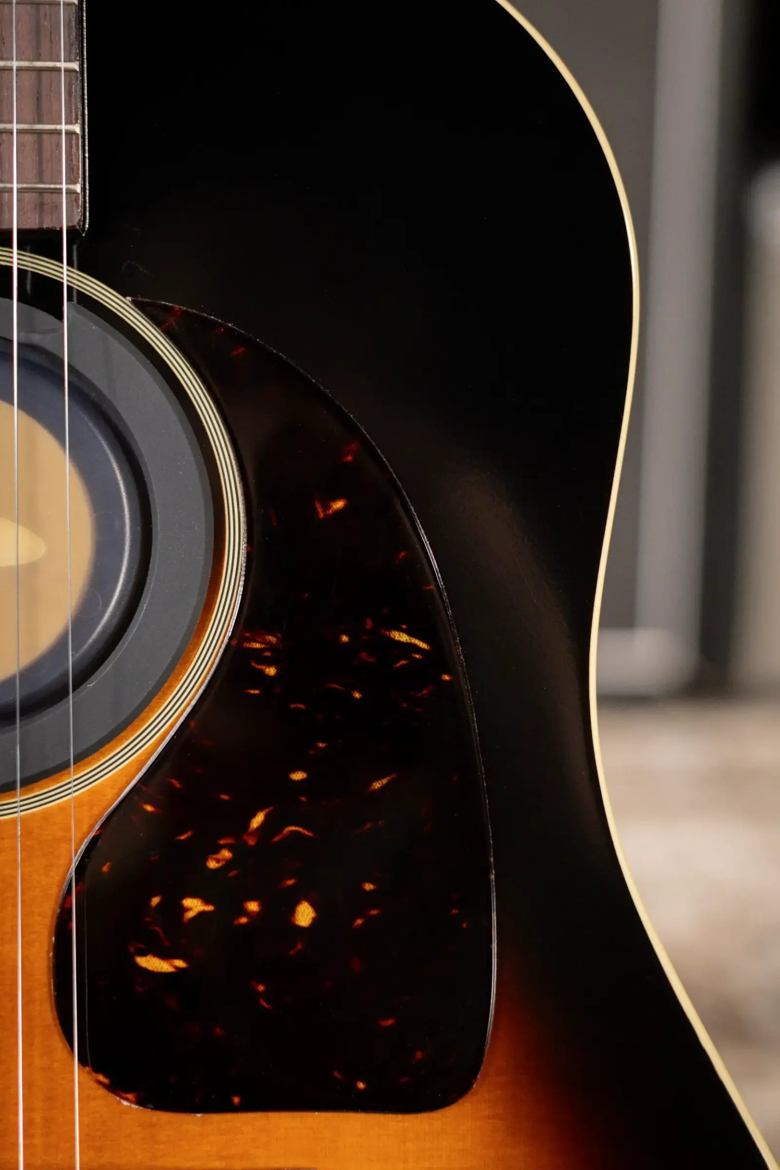 Epiphone 1942 Banner J-45 Reissue Acoustic/Electric Guitar - Vintage Sunburst with Hardshell Case