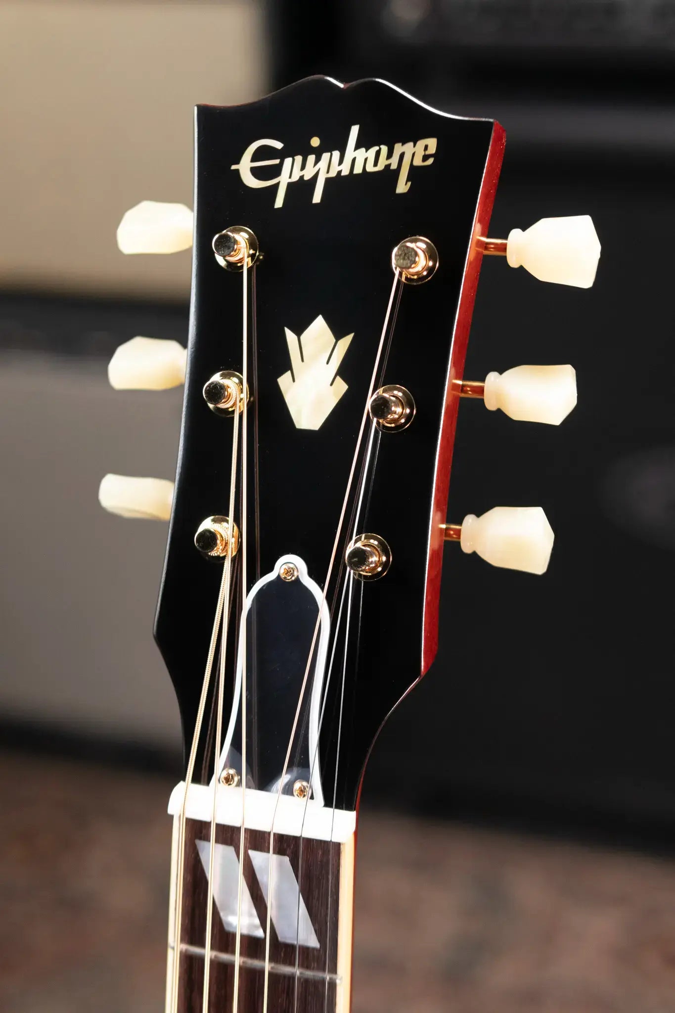 Epiphone 1960 Hummingbird Reissue Acoustic/Electric Guitar - Heritage Cherry Sunburst with Hardshell Case