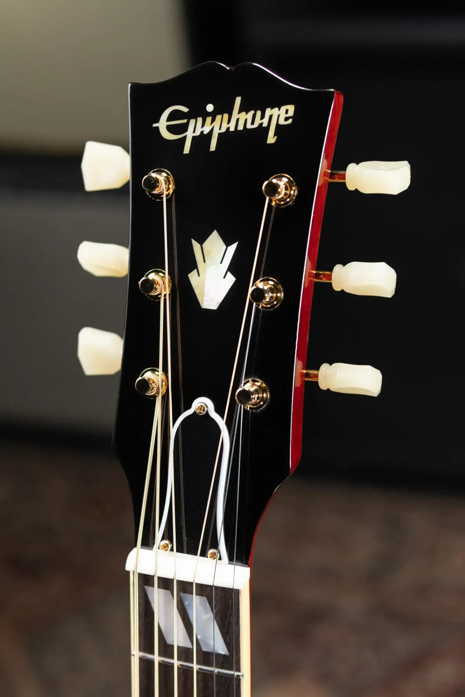 Epiphone 1960 Hummingbird Reissue Acoustic/Electric Guitar - Heritage Cherry Sunburst with Hardshell Case