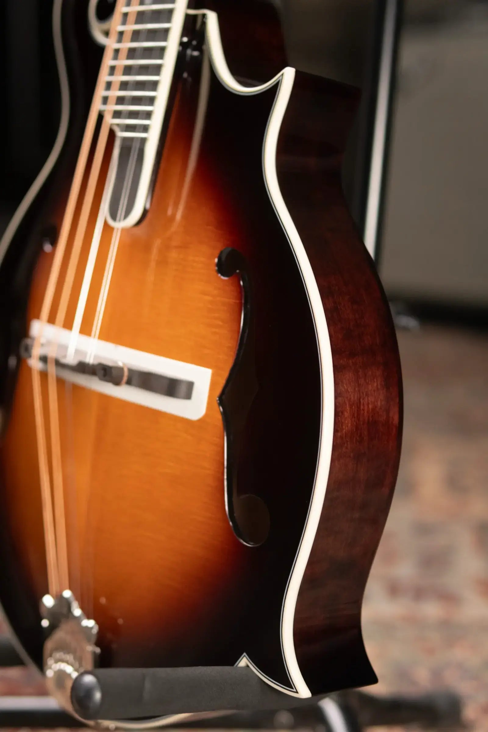 Epiphone F-5G Mandolin - Cremona Burst with Hardshell Case
