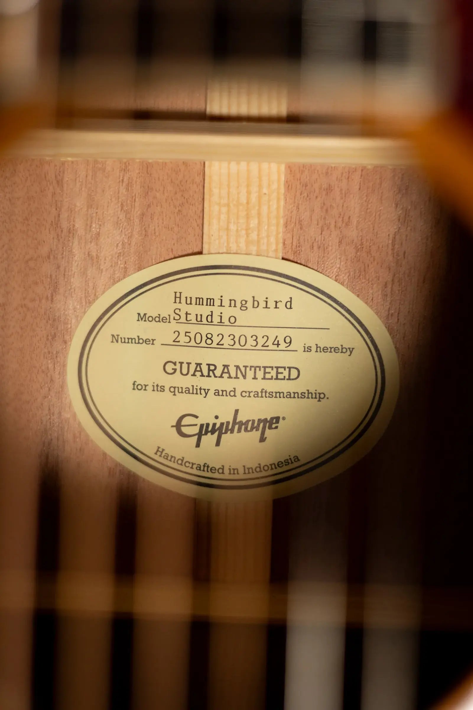 Epiphone Hummingbird Studio Acoustic/Electric Guitar - Antique Natural with Gig Bag