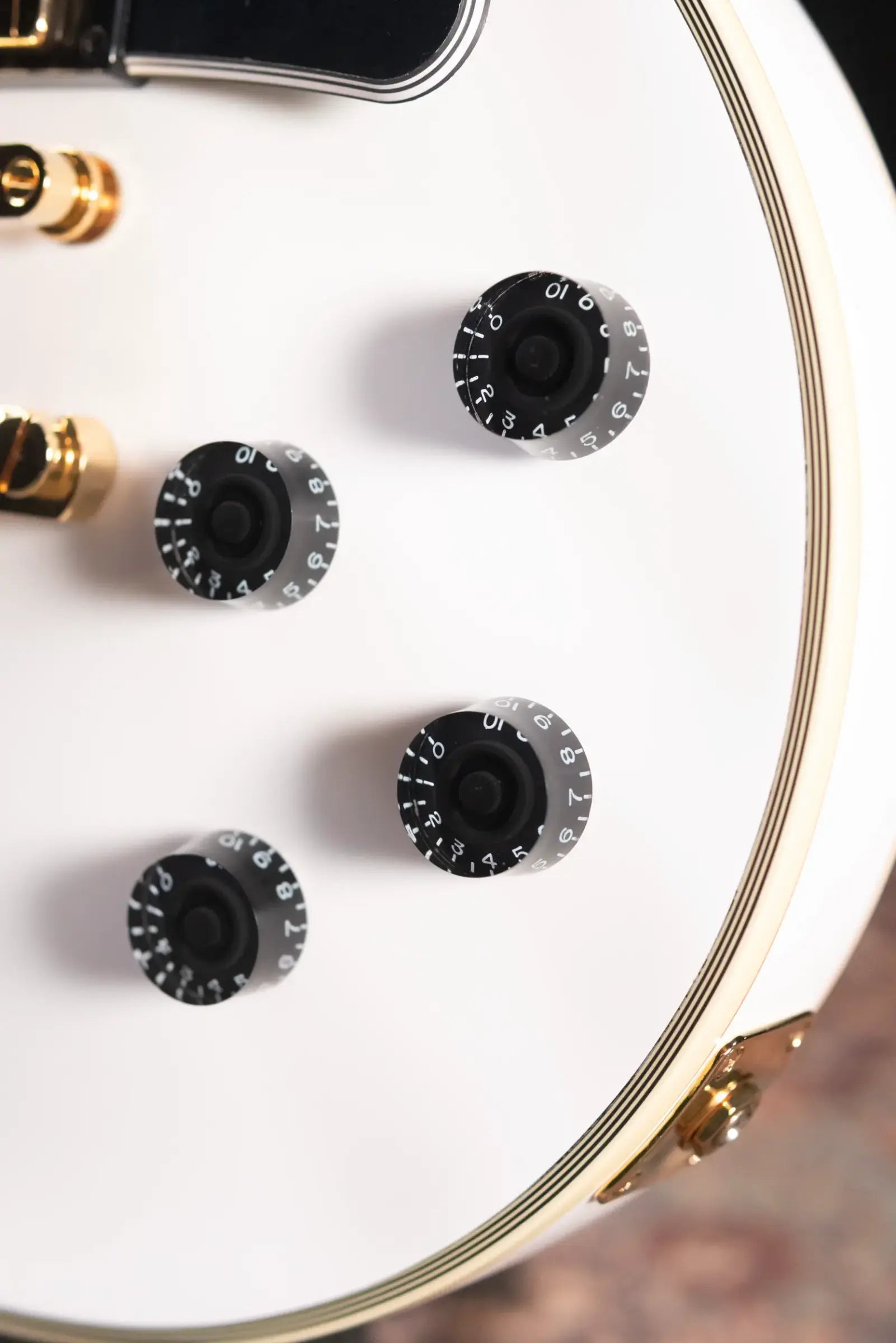 Epiphone Les Paul Custom Electric Guitar - Alpine White with Hardshell Case