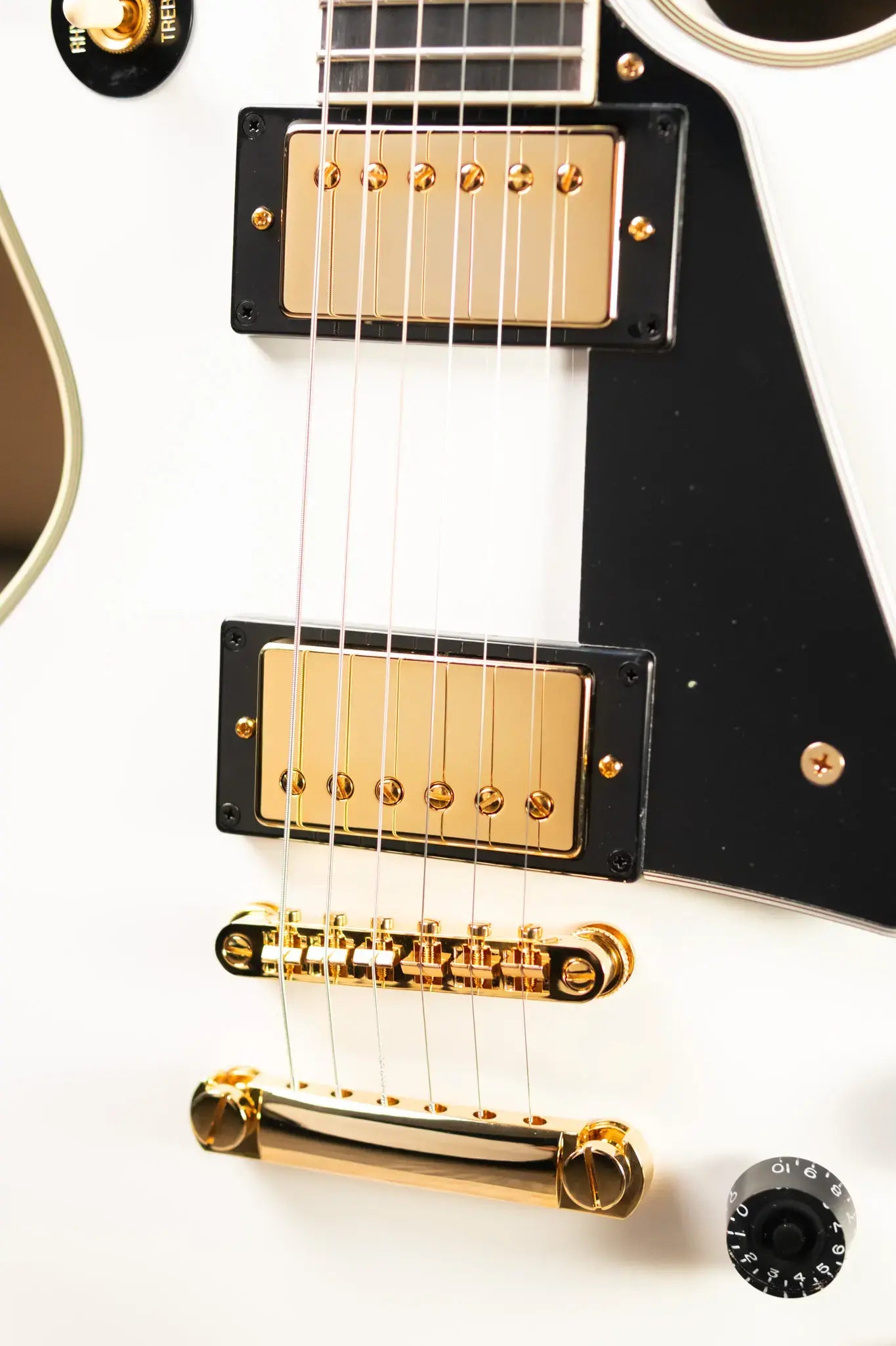 Epiphone Les Paul Custom Electric Guitar - Alpine White with Hardshell Case