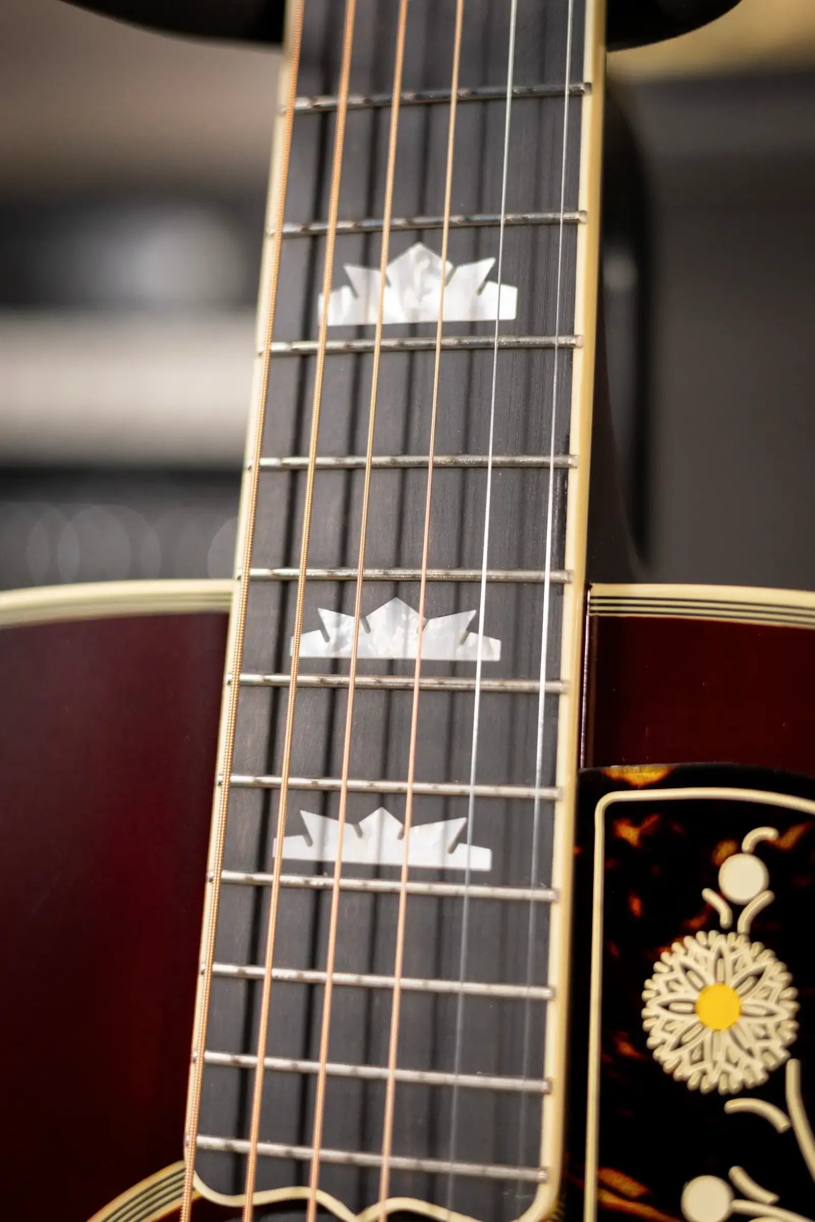 Epiphone Pre-War SJ-200 Rosewood Reissue Acoustic/Electric Guitar - Vintage Sunburst with Hardshell Case