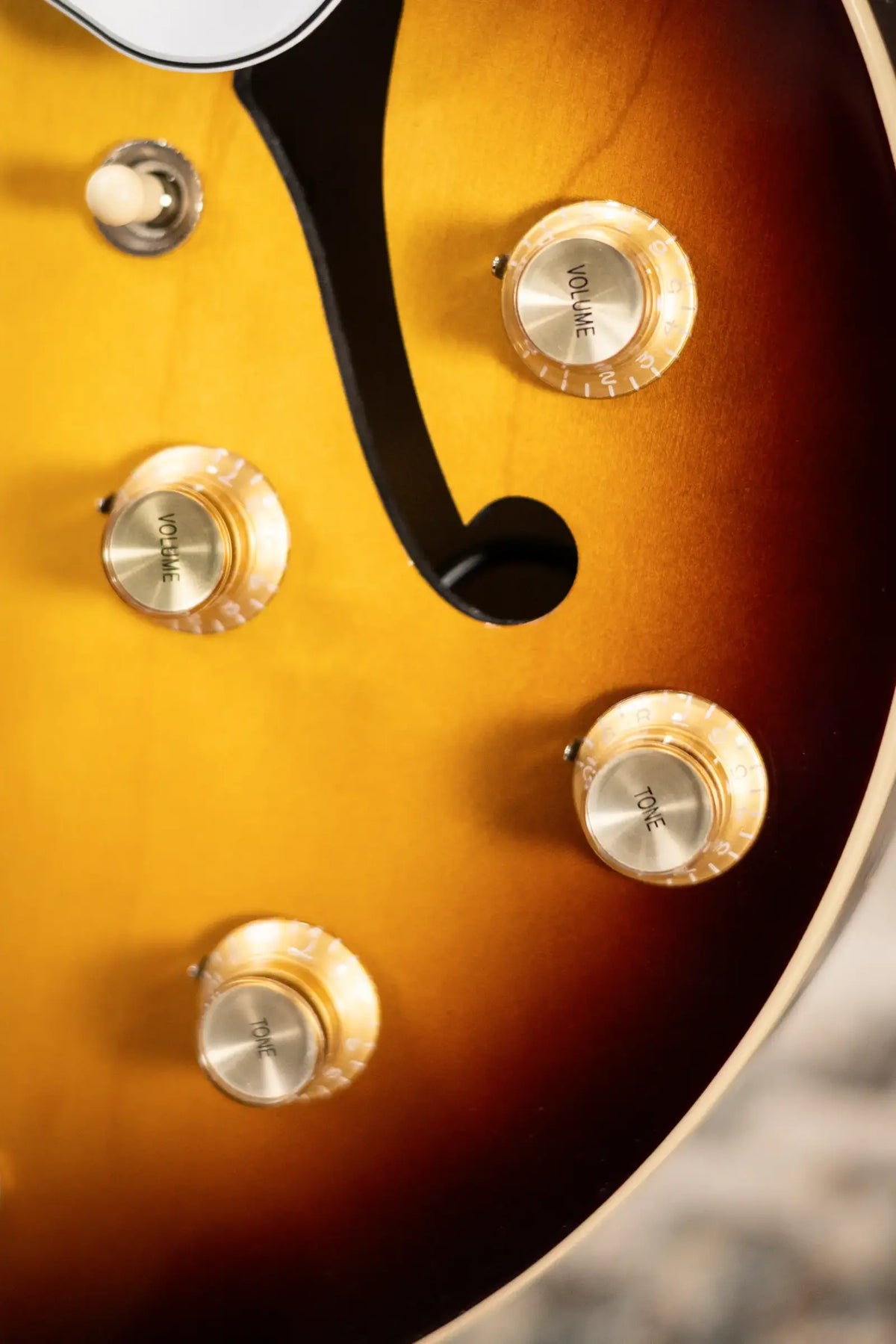 Epiphone USA Casino Hollow-Body Electric Guitar - Vintage Burst with Hardshell Case