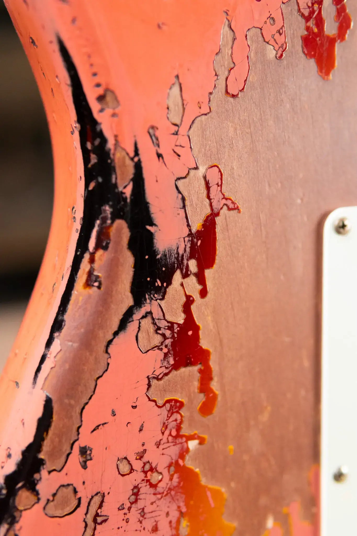 Fender 1965 Stratocaster Super Heavy Relic Electric Guitar - Super Faded Aged Tahitian Coral over 3-Color Sunburst with Hardshell Case