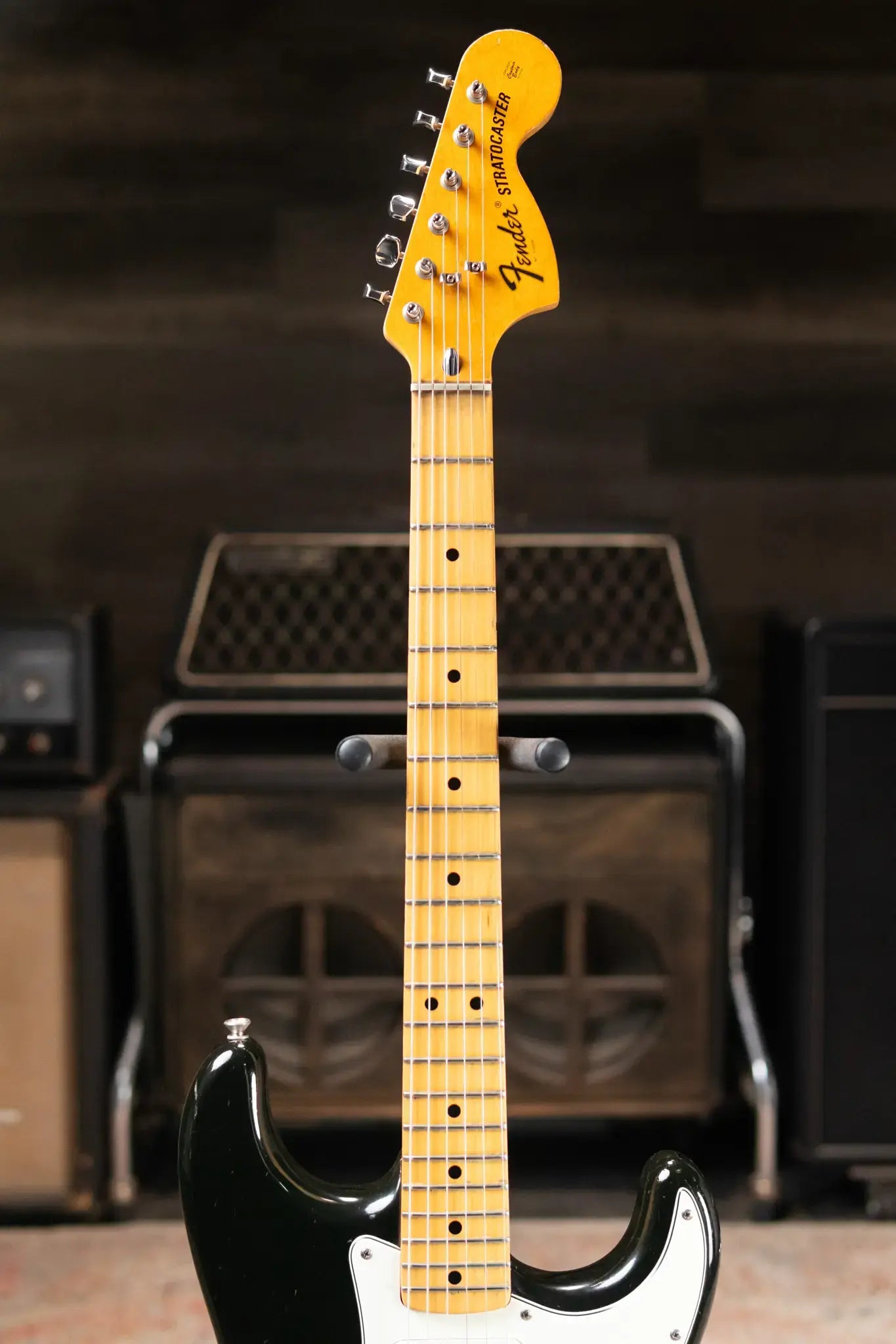 Fender 1975 Traditional Stratocaster Black with Hardshell Case - Used