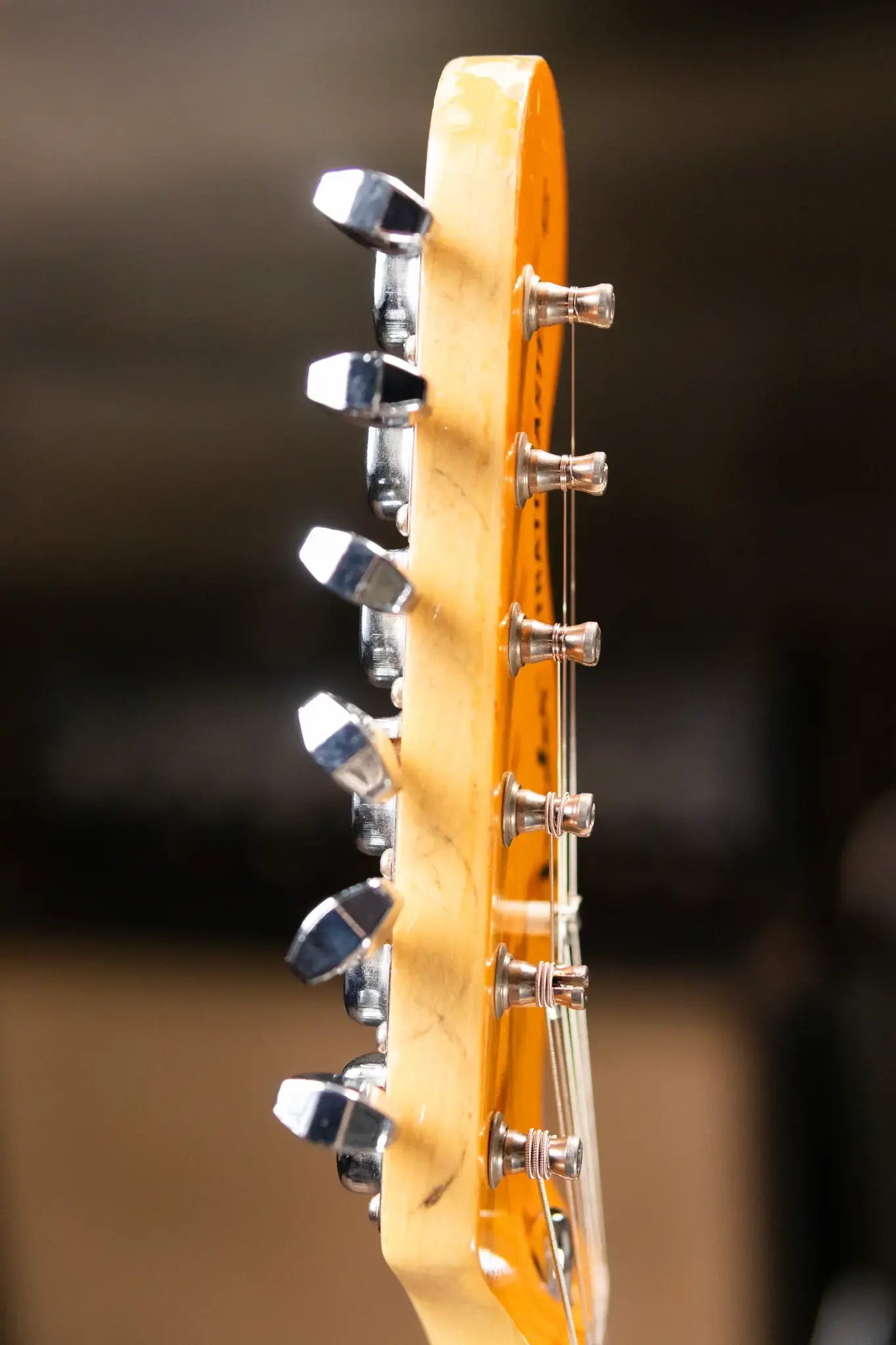 Fender 1975 Traditional Stratocaster Black with Hardshell Case - Used