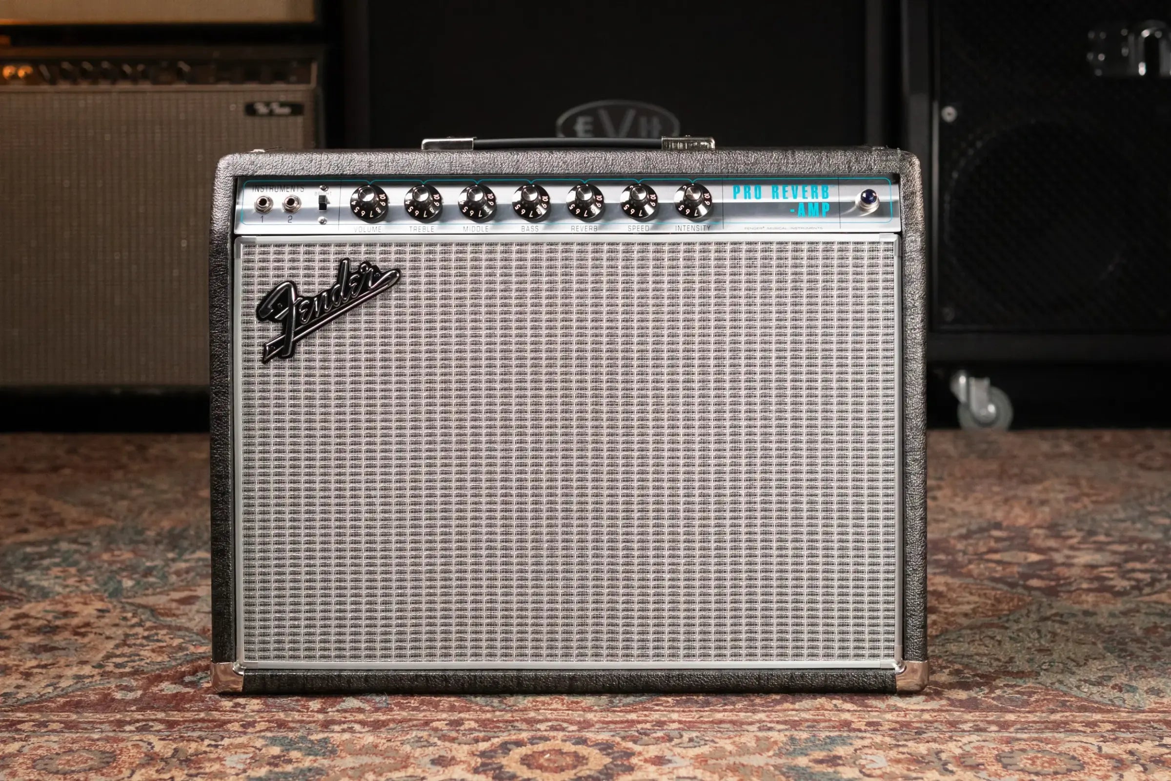 Fender ’68 Custom Pro Reverb Pewter Redback - 120V
