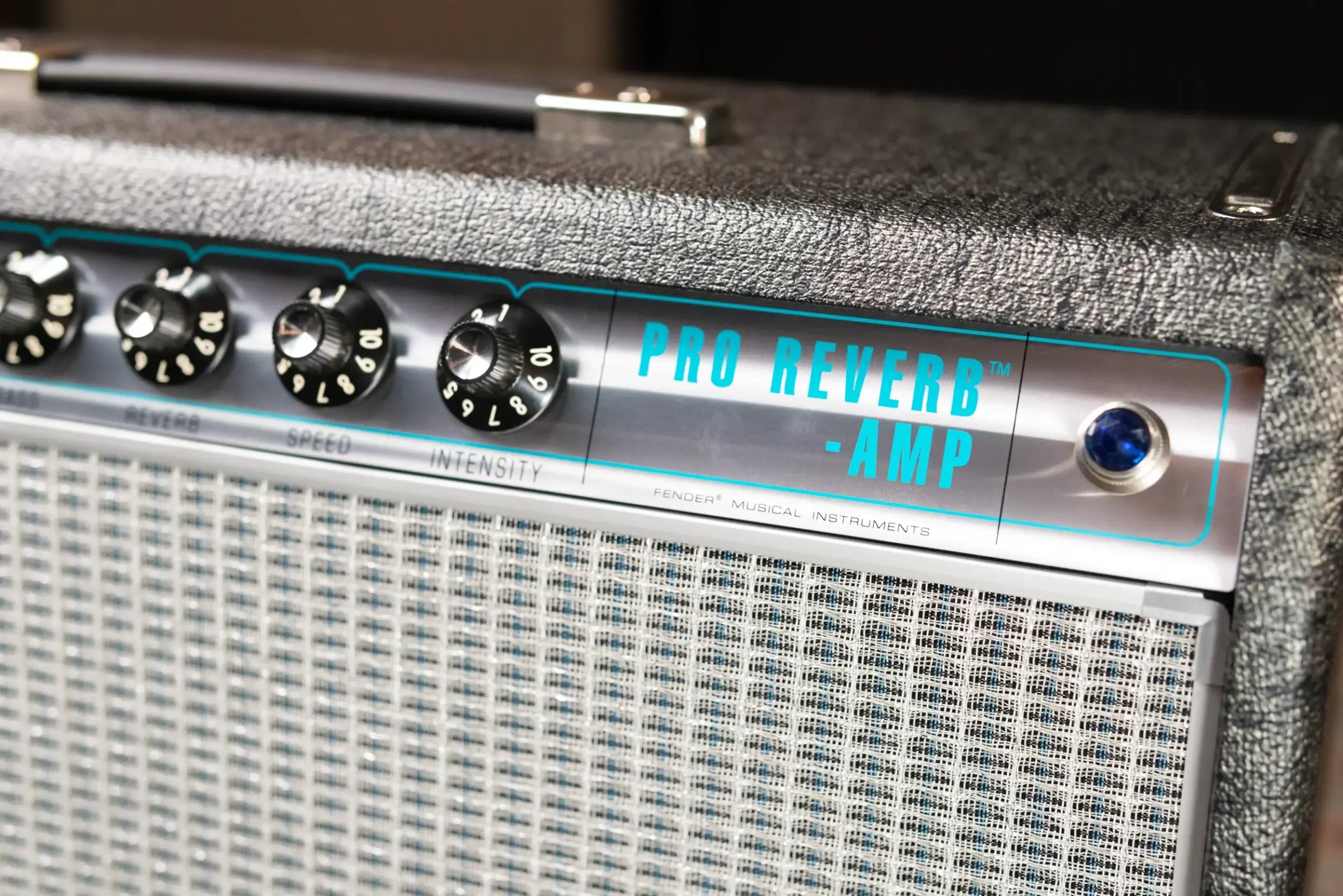 Fender ’68 Custom Pro Reverb Pewter Redback - 120V