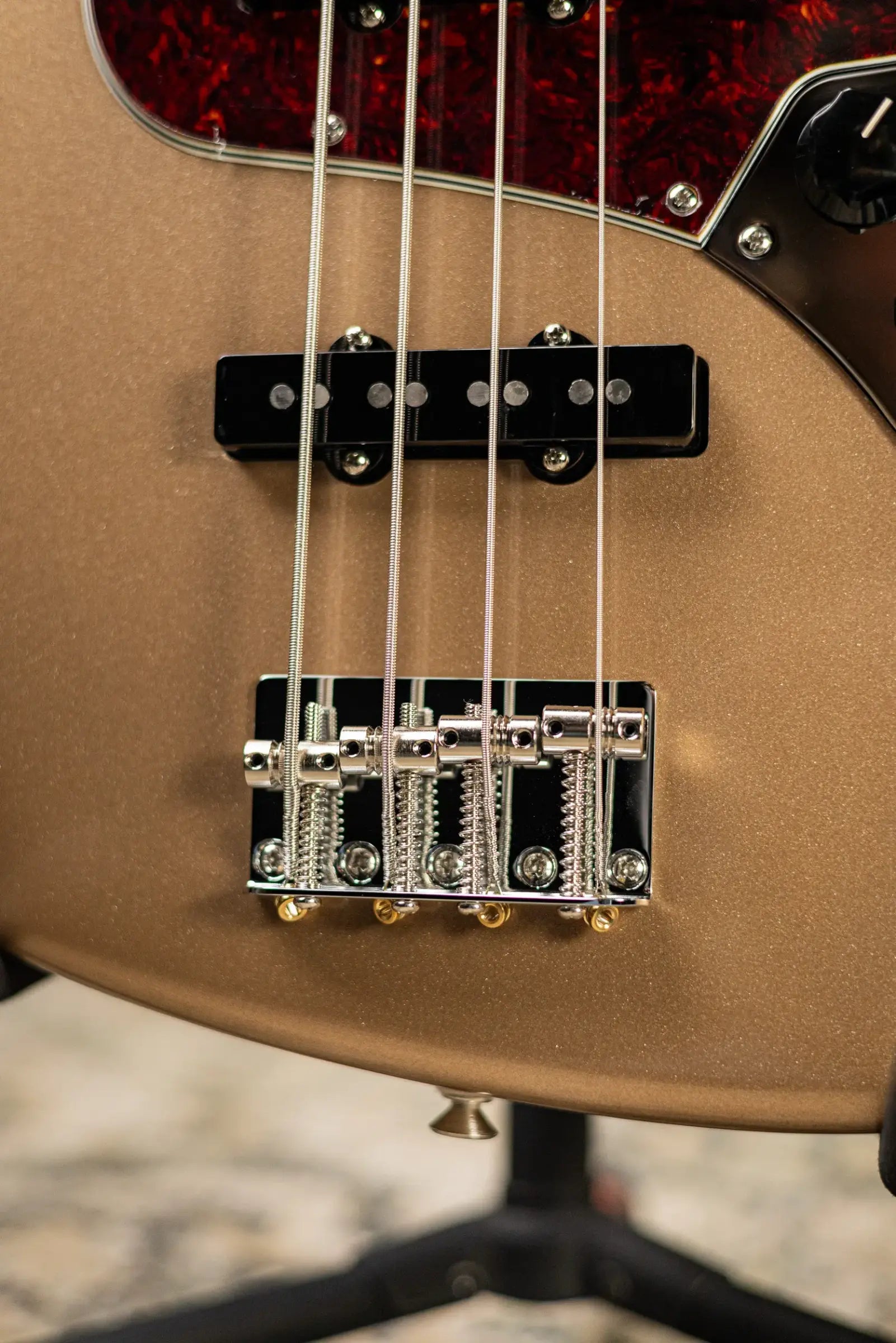 Fender American Professional Classic Jazz Bass - Faded Firemist Gold with Gig Bag