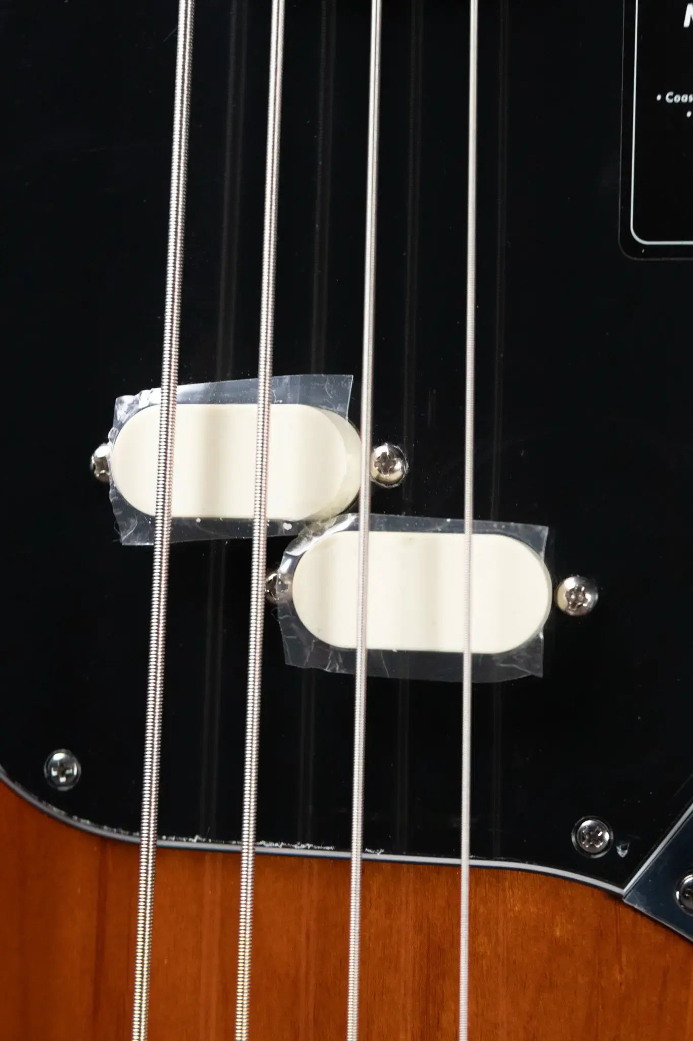 Fender American Professional Classic Mustang Bass - 3-Color Sunburst with Gig Bag