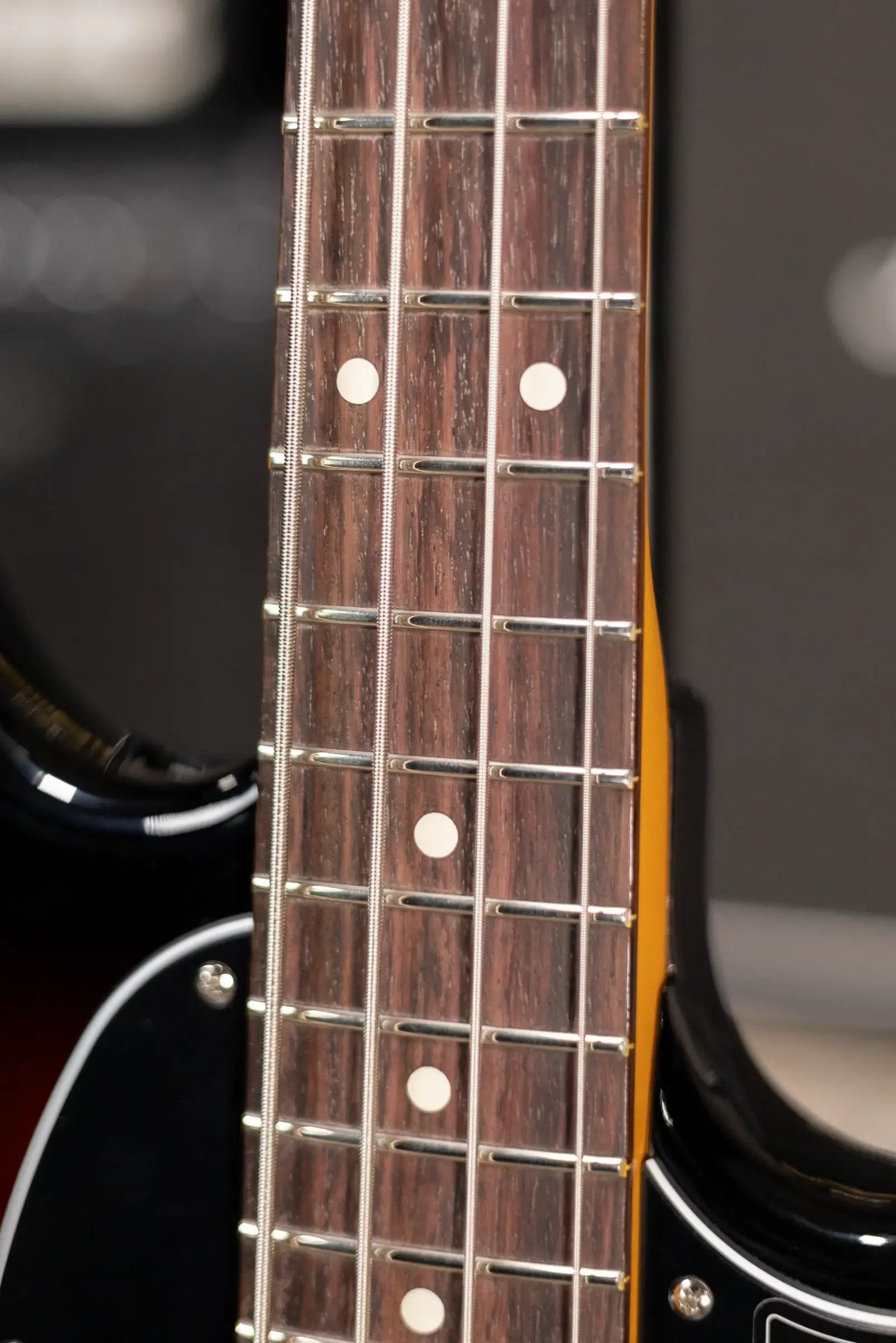 Fender American Professional Classic Mustang Bass - 3-Color Sunburst with Gig Bag