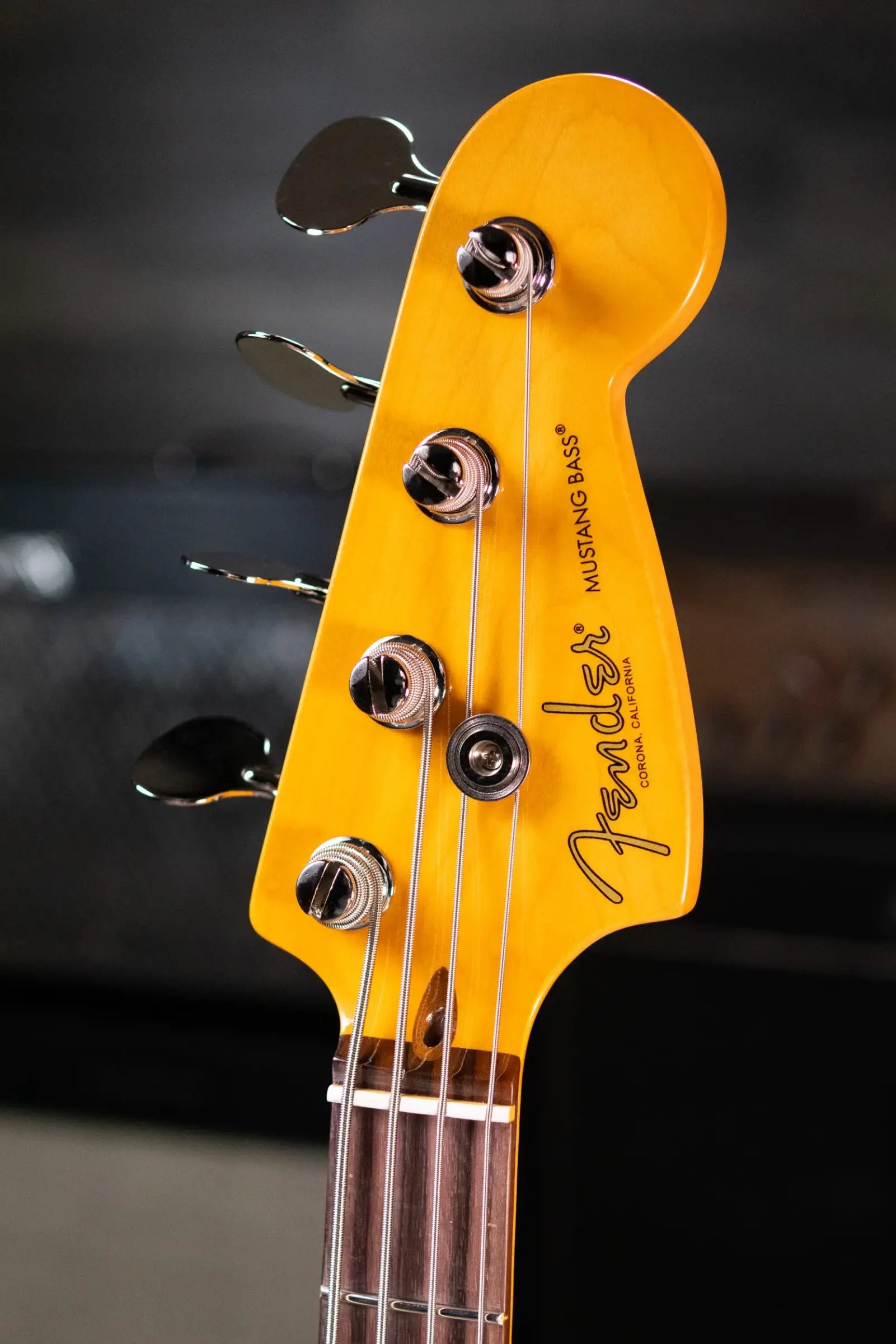 Fender American Professional Classic Mustang Bass - Faded Sherwood Green Metallic with Gig Bag