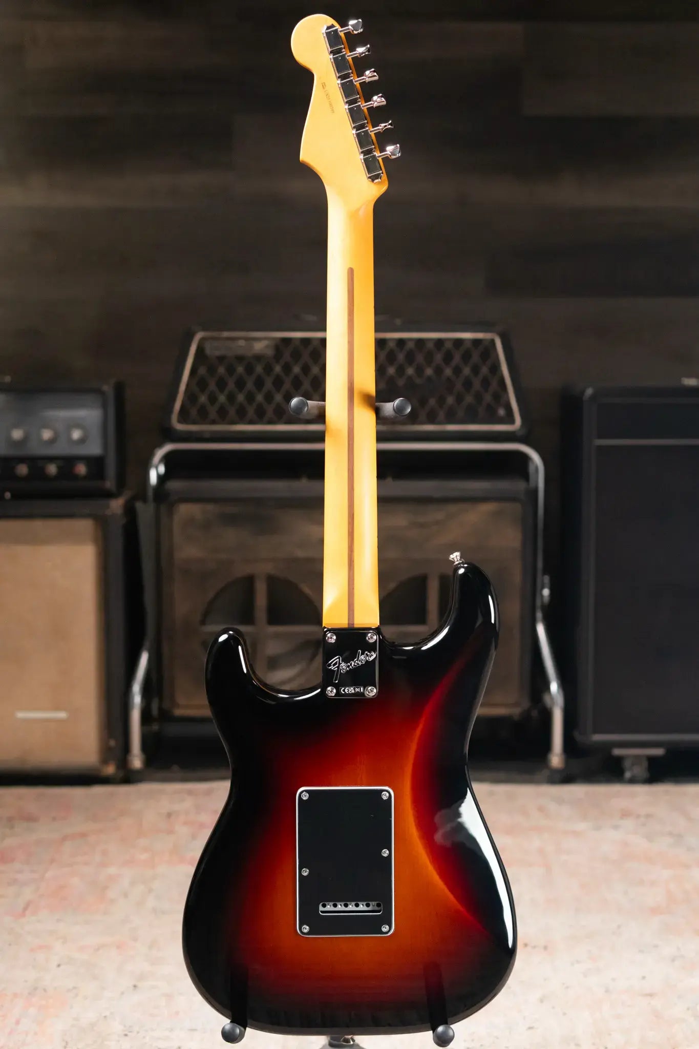 Fender American Professional Classic Stratocaster HSS Electric Guitar - 3-Color Sunburst with Gig Bag
