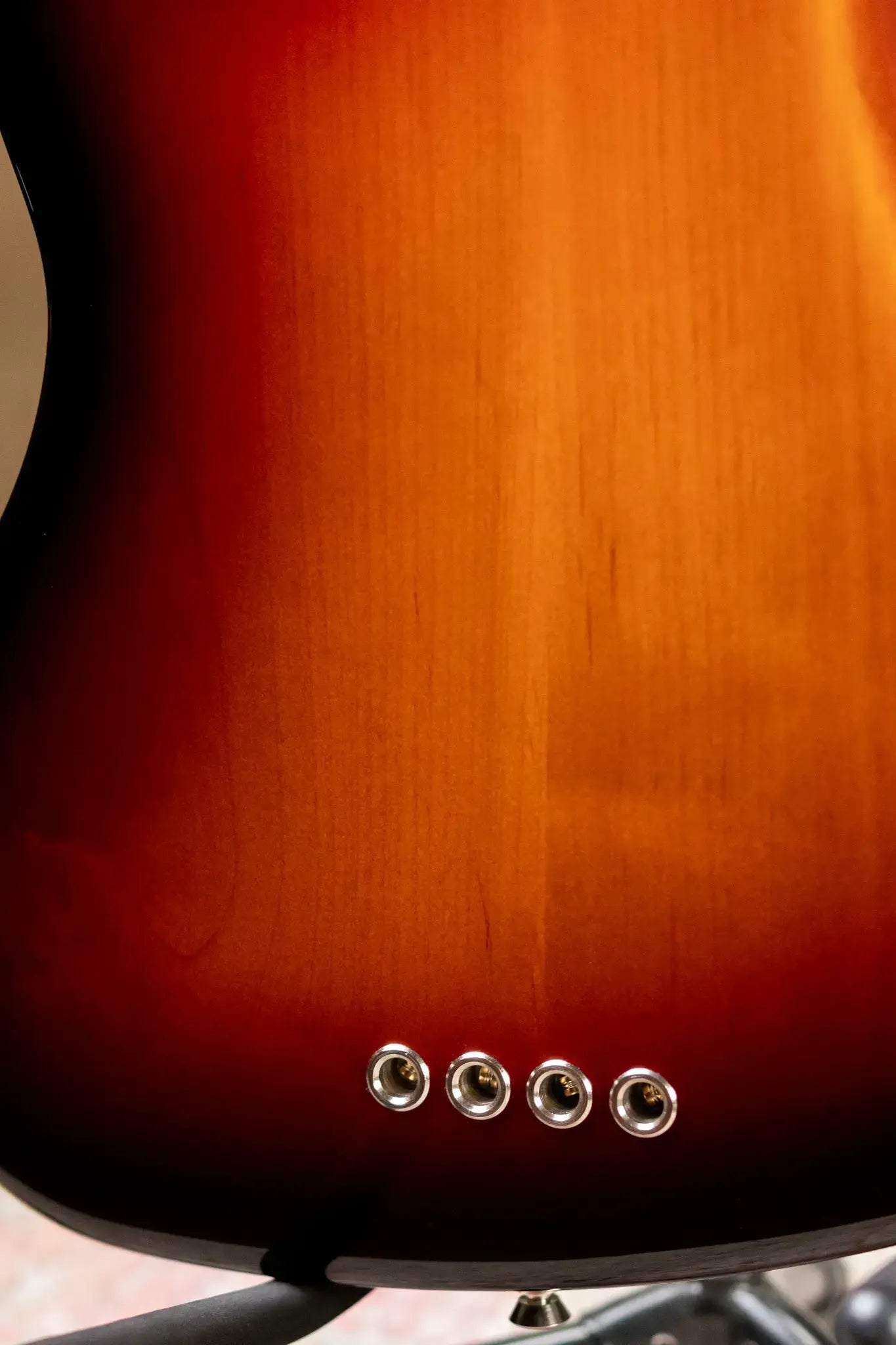 Fender American Professional II Jazz Bass Rosewood Fingerboard - 3-Color Sunburst with Hardshell Case