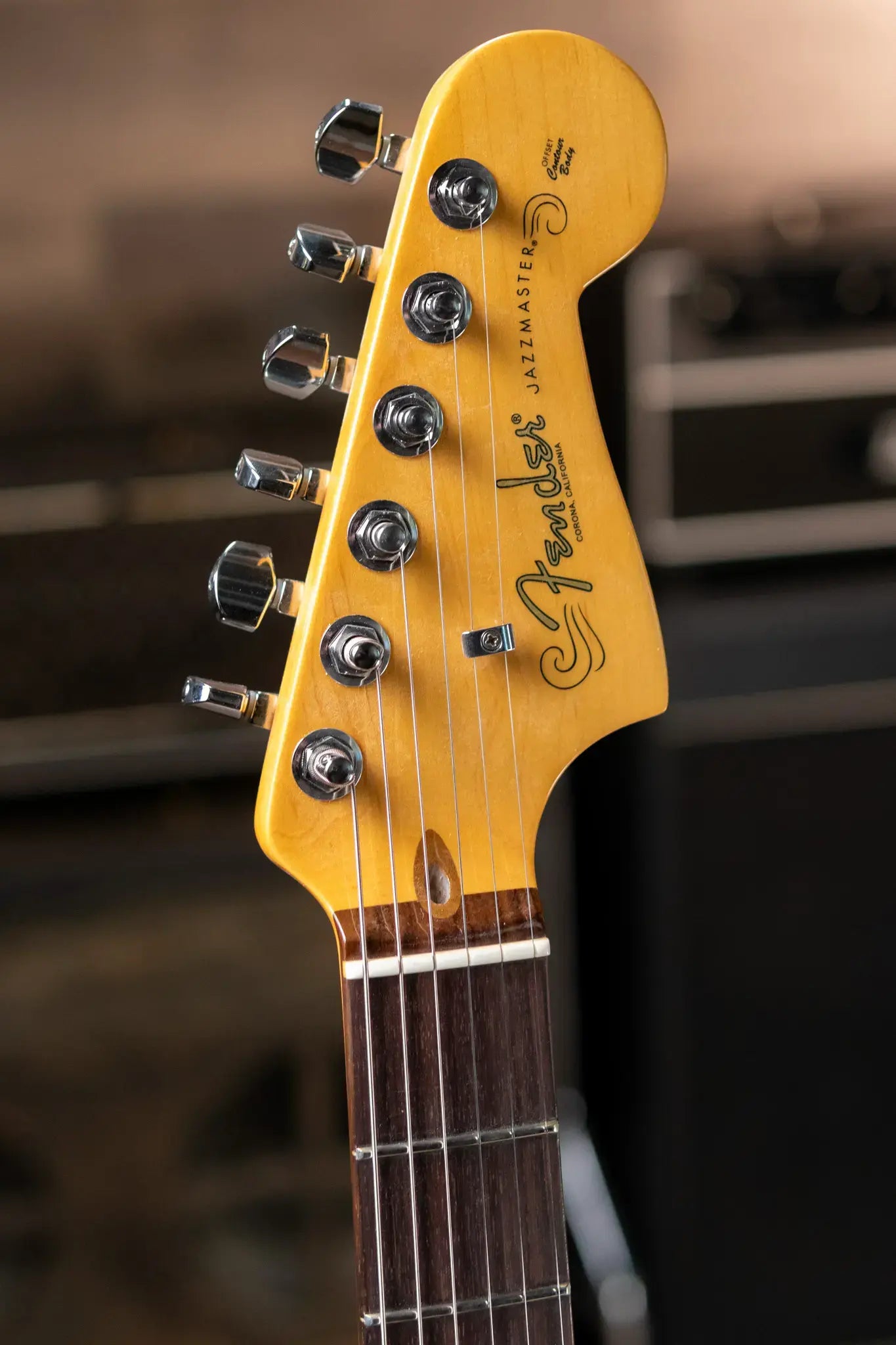 Fender American Professional II Jazzmaster Rosewood Fingerboard - 3-Color Sunburst with Hardshell Case