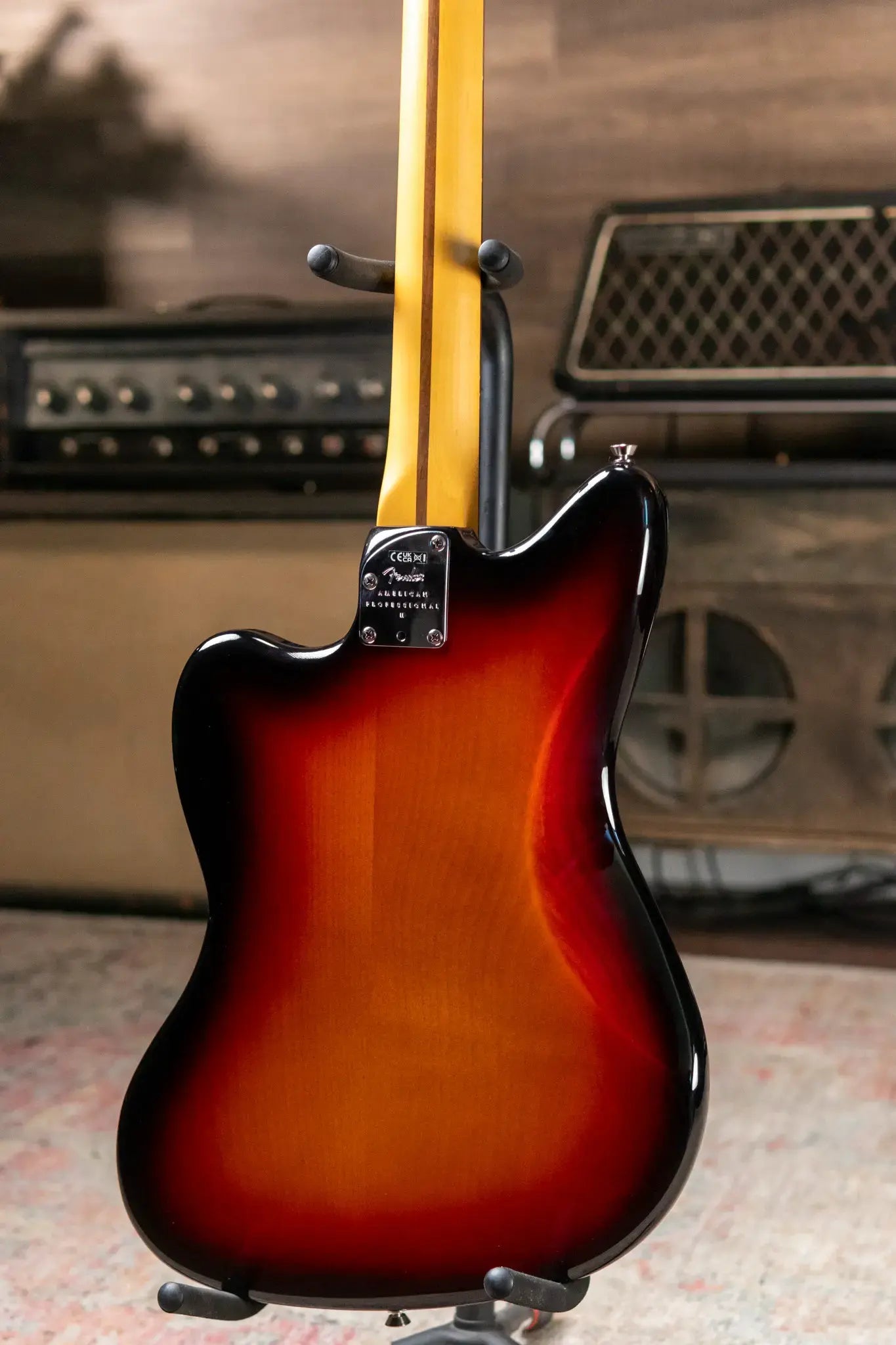 Fender American Professional II Jazzmaster Rosewood Fingerboard - 3-Color Sunburst with Hardshell Case