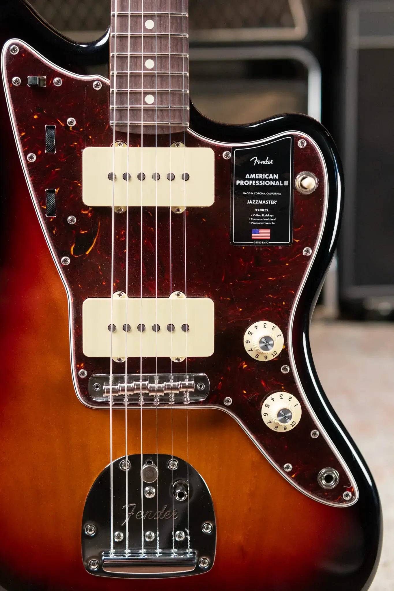 Fender American Professional II Jazzmaster Rosewood Fingerboard - 3-Color Sunburst with Hardshell Case