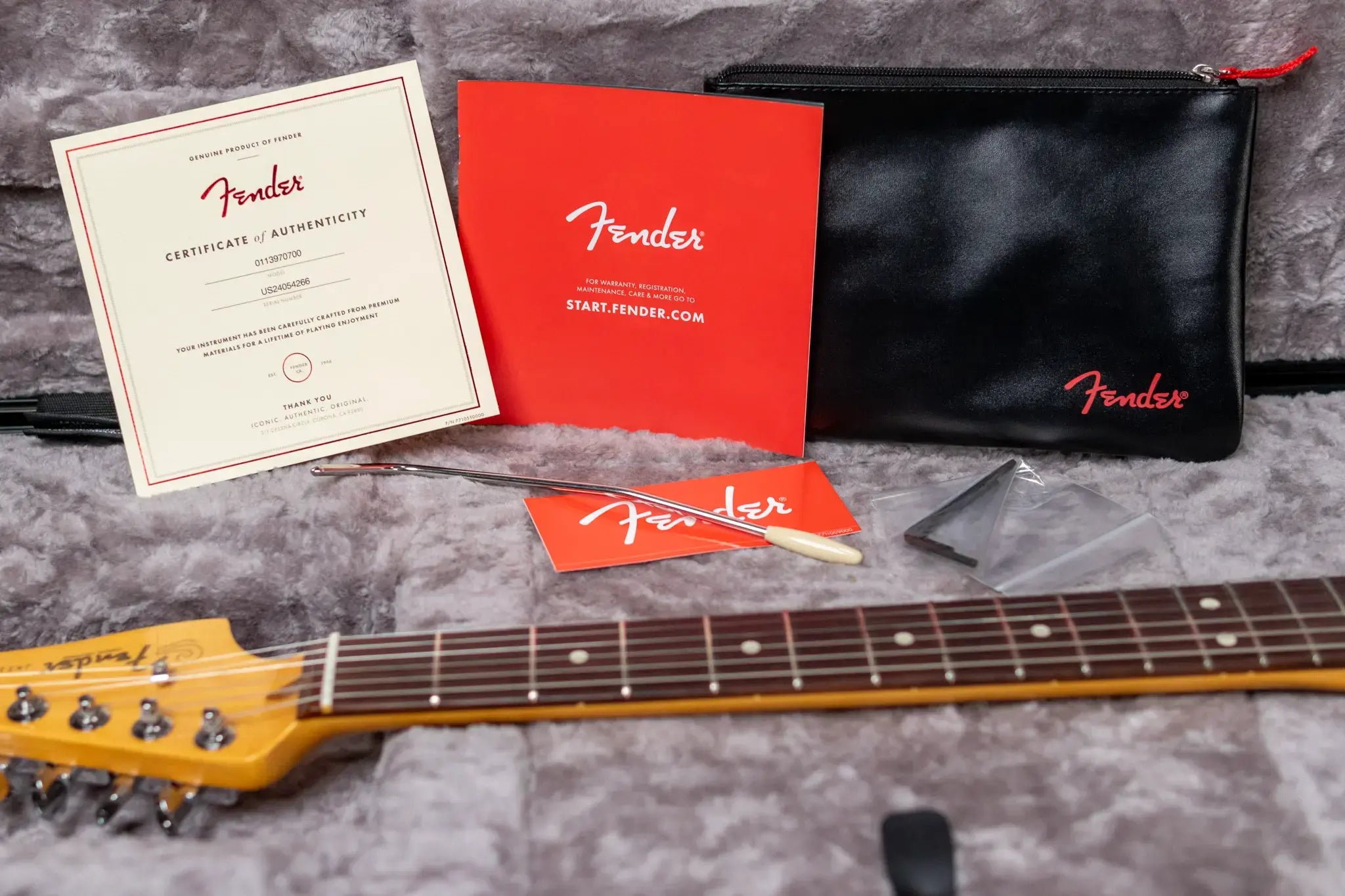 Fender American Professional II Jazzmaster Rosewood Fingerboard - 3-Color Sunburst with Hardshell Case