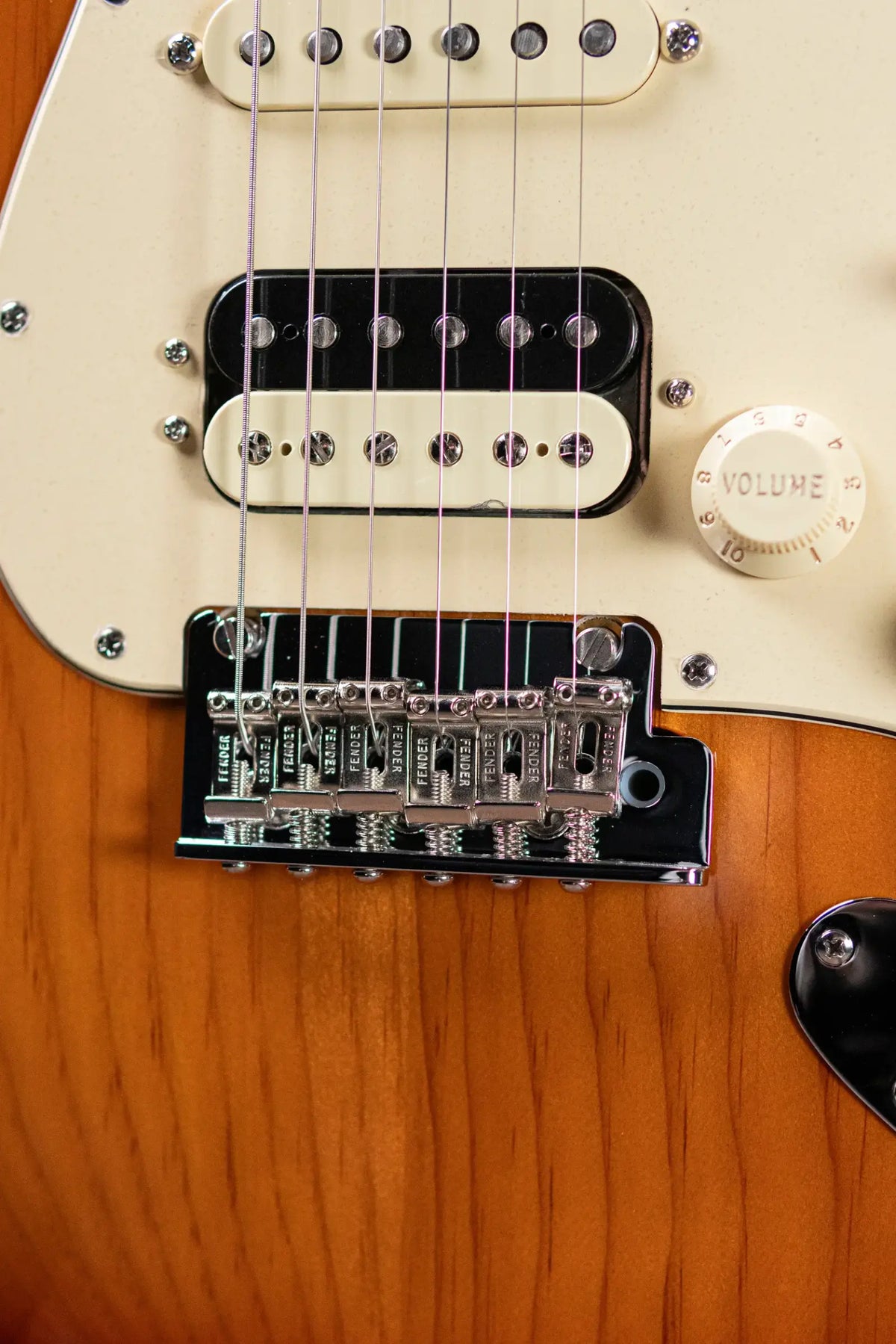 Fender American Professional II Stratocaster HSS Electric Guitar - Sienna Sunburst with Hardshell Case