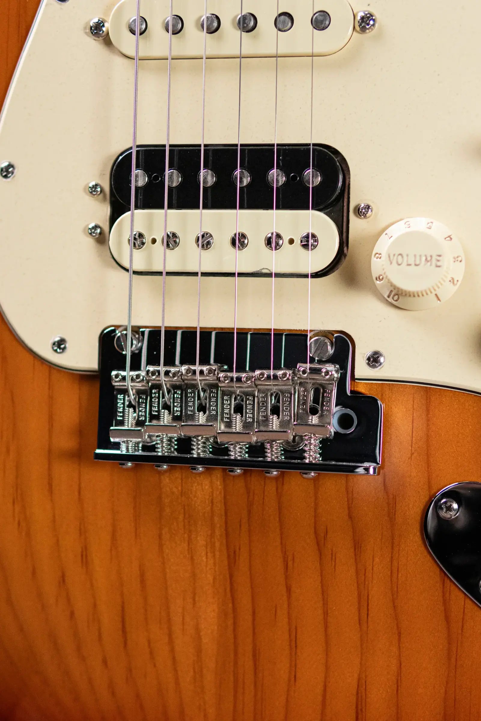 Fender American Professional II Stratocaster HSS Electric Guitar - Sienna Sunburst with Hardshell Case