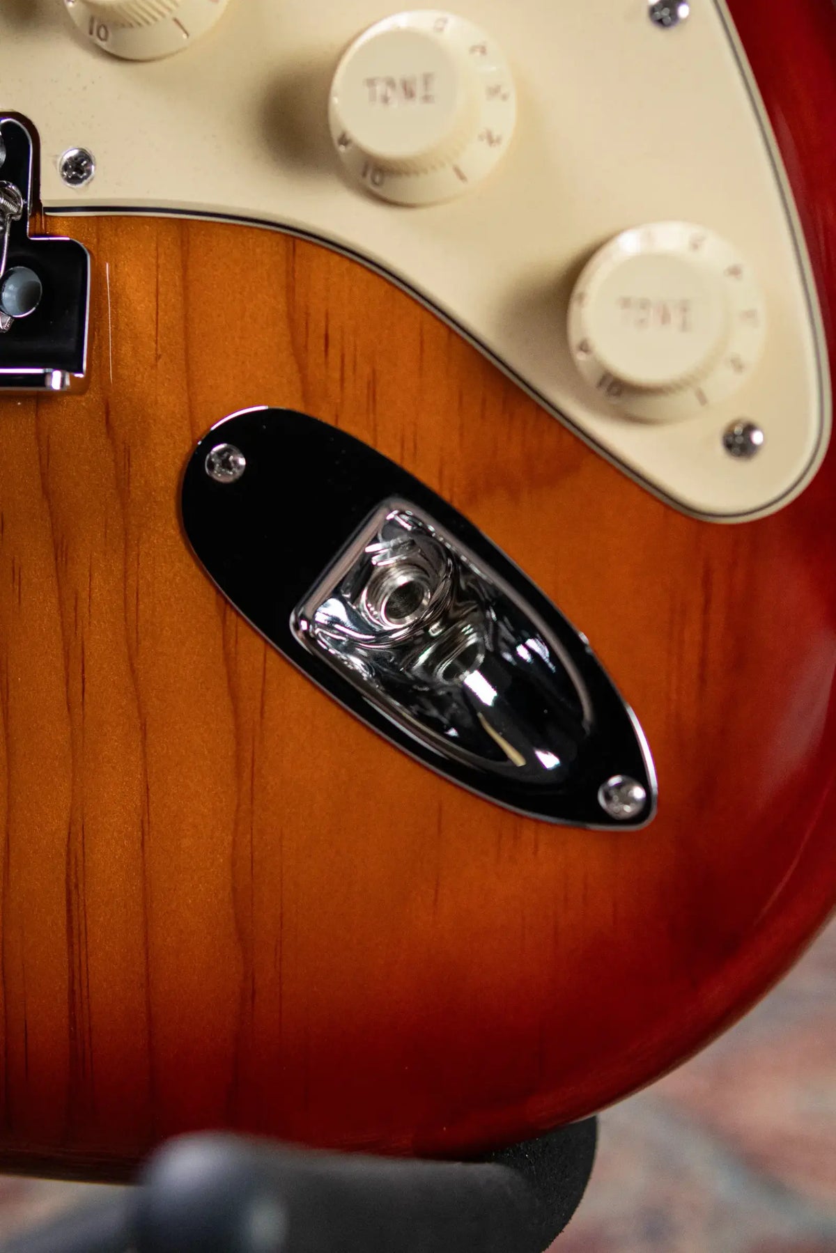 Fender American Professional II Stratocaster HSS Electric Guitar - Sienna Sunburst with Hardshell Case