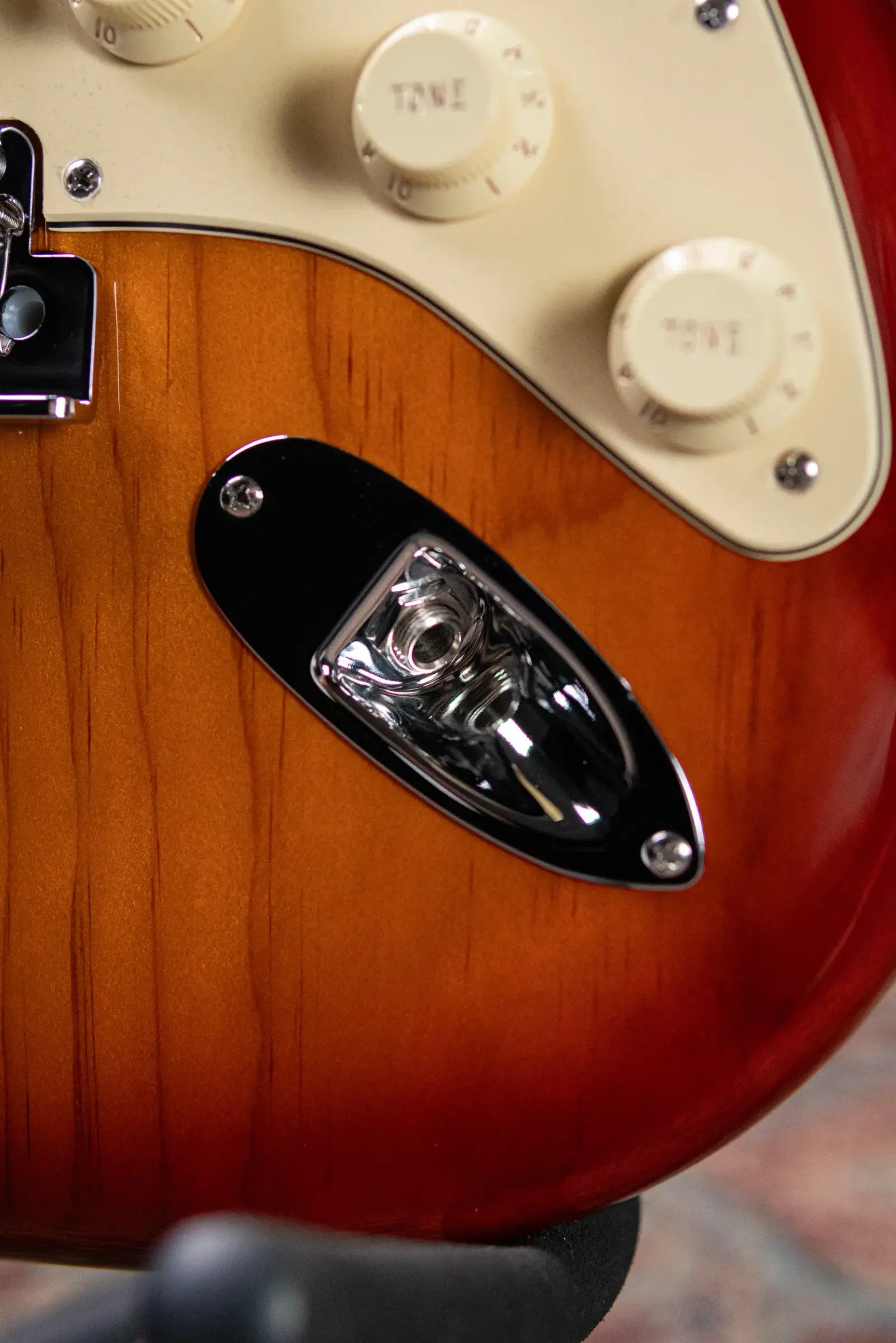 Fender American Professional II Stratocaster HSS Electric Guitar - Sienna Sunburst with Hardshell Case