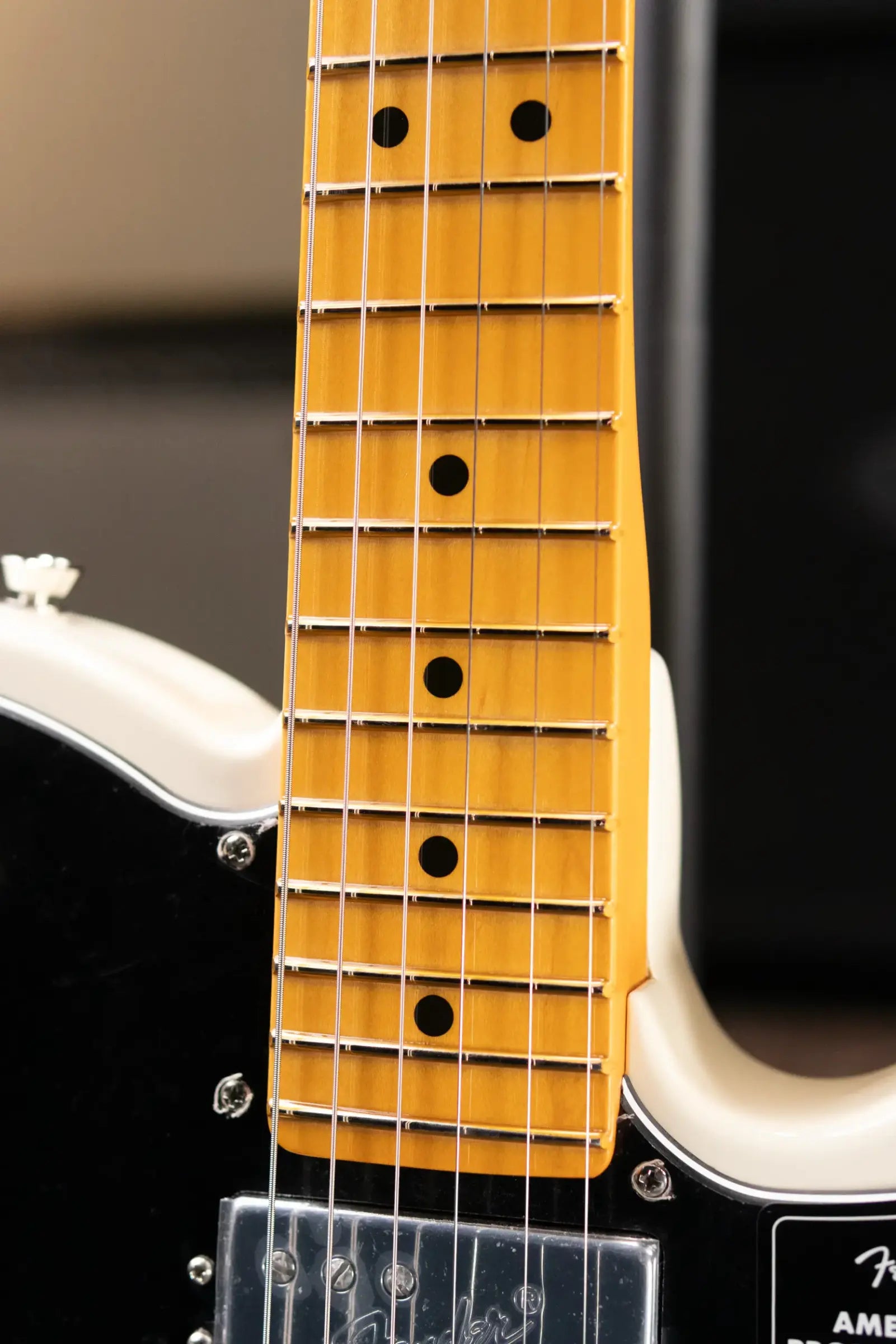 Fender American Professional II Telecaster Deluxe Electric Guitar - Olympic White with Hardshell Case