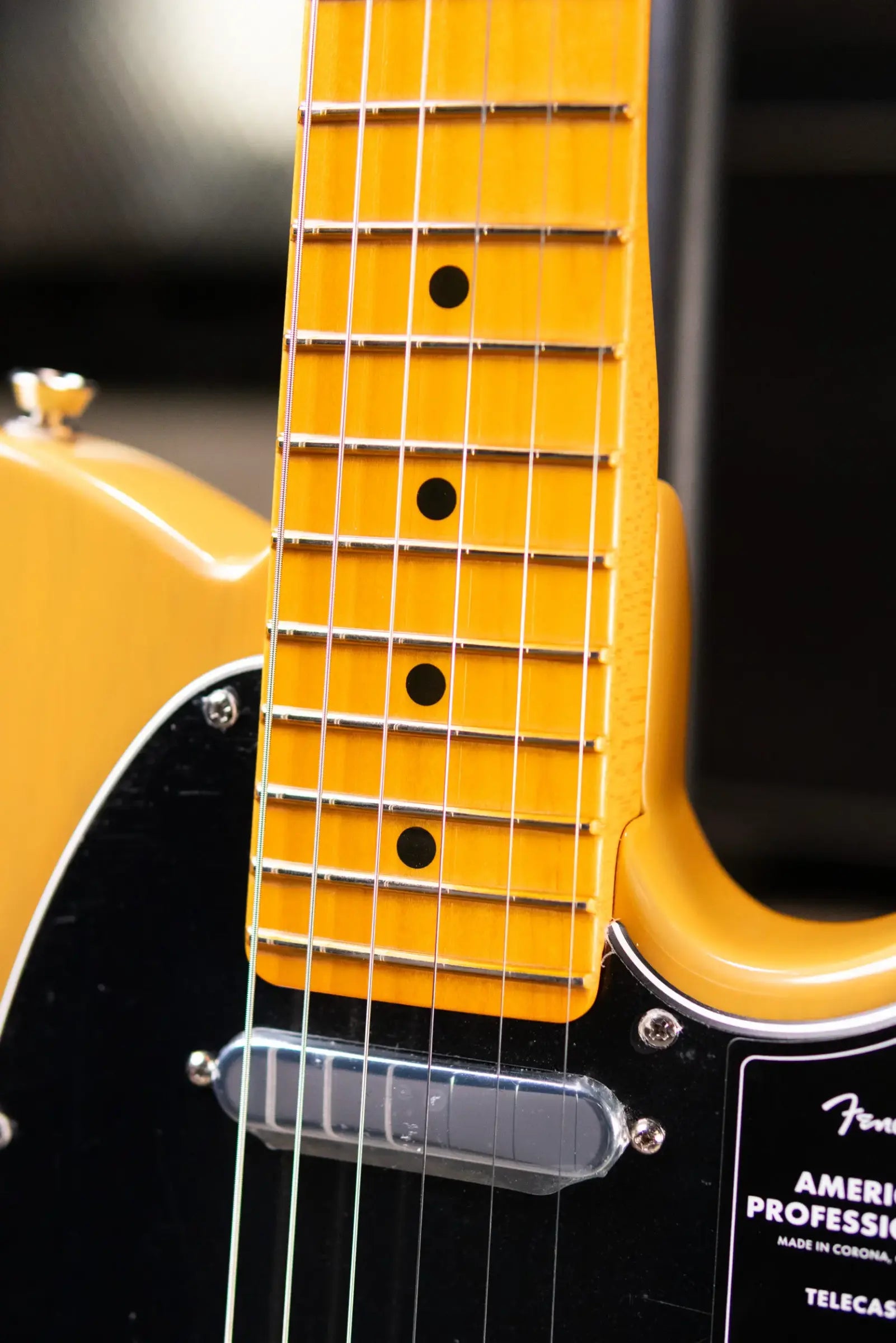 Fender American Professional II Telecaster Electric Guitar - Butterscotch Blonde with Hardshell Case