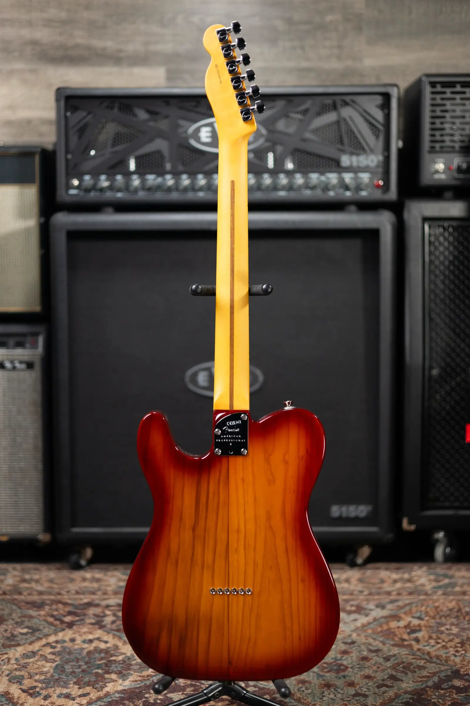 Fender American Professional II Telecaster, Maple Fingerboard - Sienna Sunburst with Hardshell Case