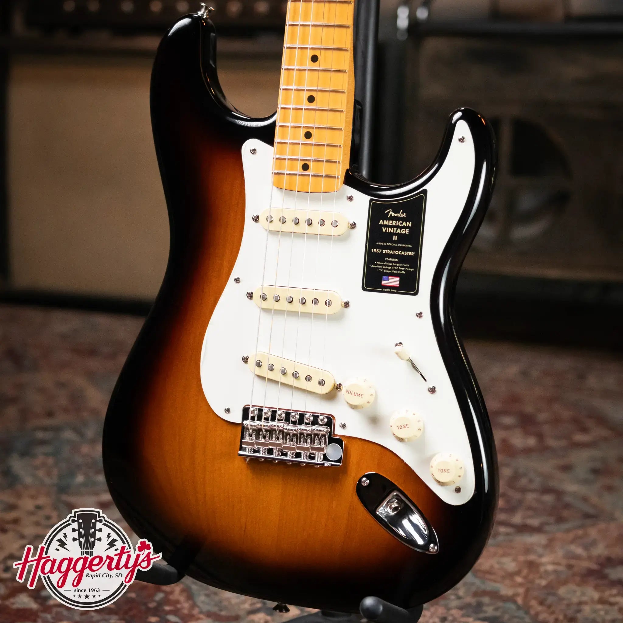 Fender American Vintage II 1957 Stratocaster Maple Fingerboard - 2-Color Sunburst with Hardshell Case