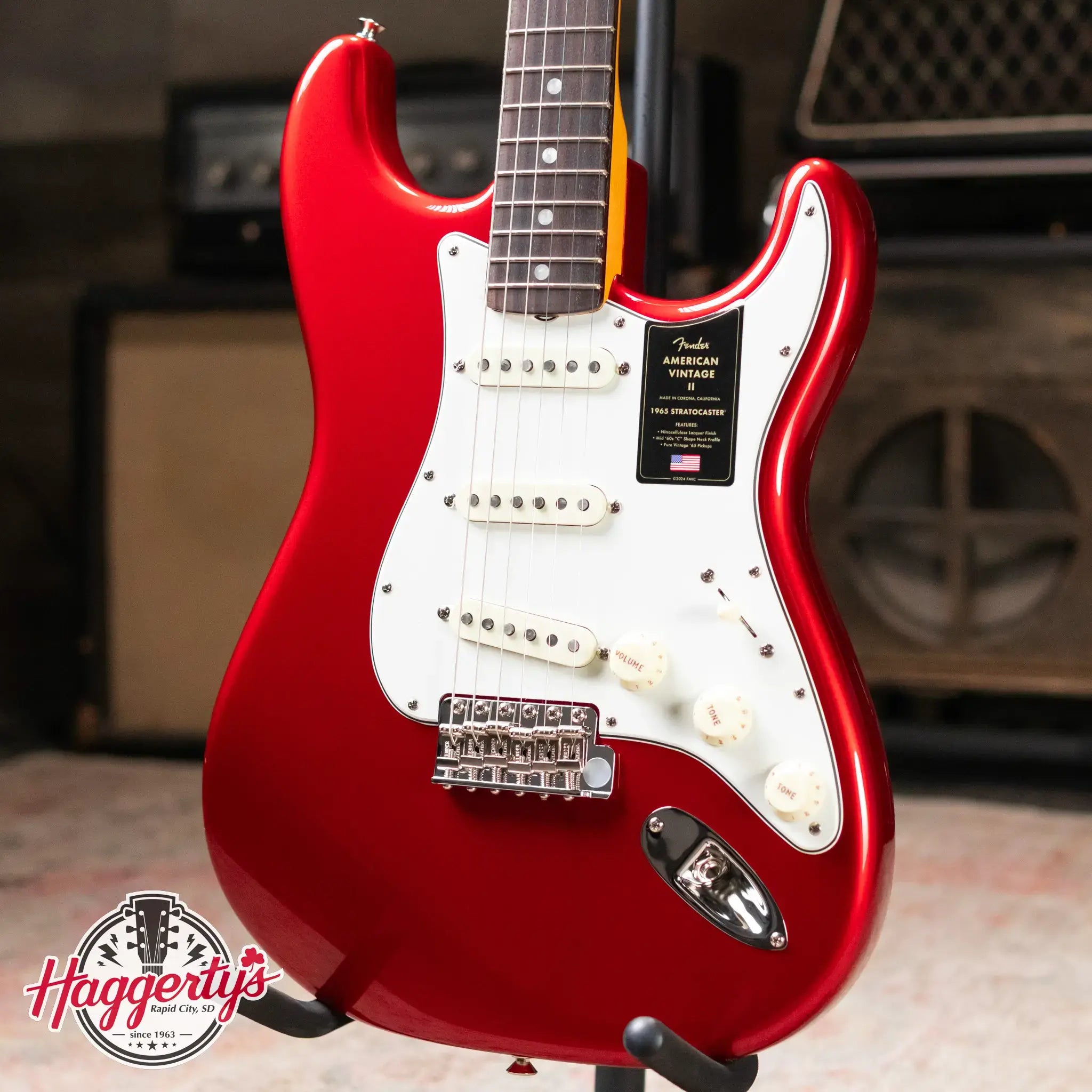 Fender American Vintage II 1965 Stratocaster, Round-Lam Rosewood Fingerboard - Candy Apple Red with Hardshell Case